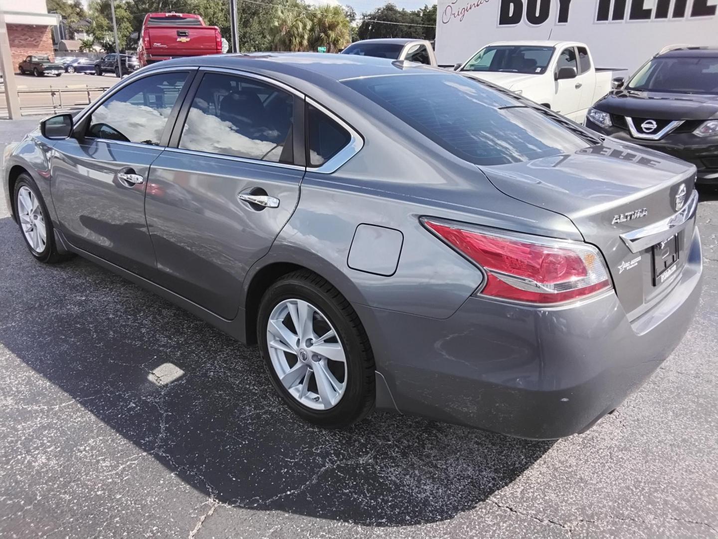 2015 GRAY /Grey Nissan Altima 2.5 S (1N4AL3APXFC) with an 2.5L L4 DOHC 16V engine, Continuously Variable Transmission transmission, located at 6112 N Florida Avenue, Tampa, FL, 33604, (888) 521-5131, 27.954929, -82.459534 - 499$ down plus tax & tag. - Photo#7