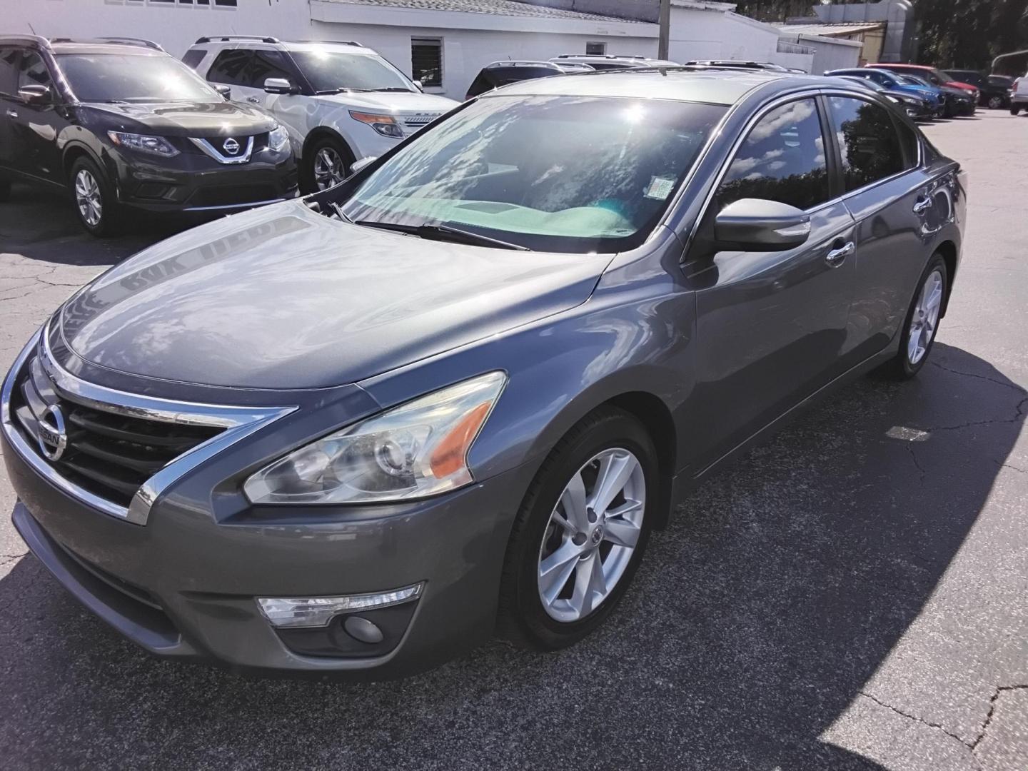 2015 GRAY /Grey Nissan Altima 2.5 S (1N4AL3APXFC) with an 2.5L L4 DOHC 16V engine, Continuously Variable Transmission transmission, located at 6112 N Florida Avenue, Tampa, FL, 33604, (888) 521-5131, 27.954929, -82.459534 - 499$ down plus tax & tag. - Photo#4