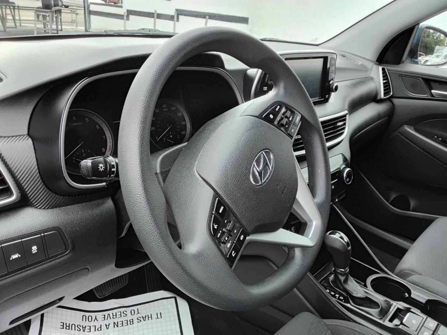 2020 Hyundai Tucson Value (KM8J33A43LU) with an 2.0L L4 DOHC 16V engine, 6A transmission, located at 6112 N Florida Avenue, Tampa, FL, 33604, (888) 521-5131, 27.954929, -82.459534 - 499$ down plus tax & tag. - Photo#10