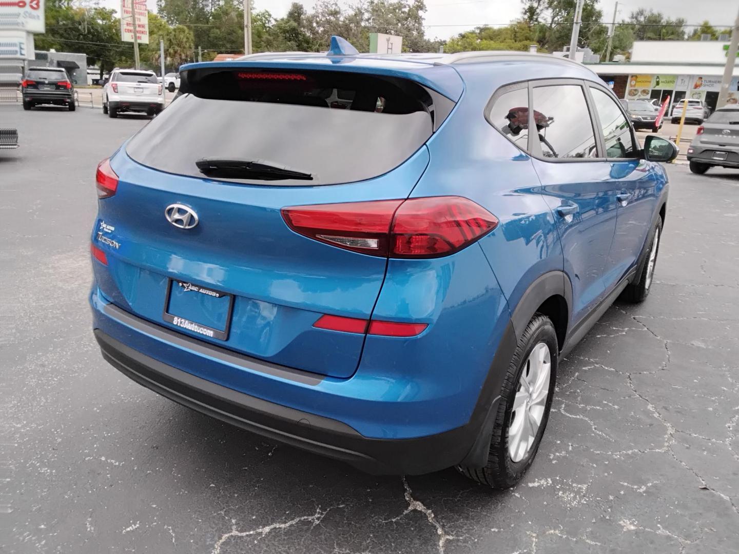 2020 Hyundai Tucson Value (KM8J33A43LU) with an 2.0L L4 DOHC 16V engine, 6A transmission, located at 6112 N Florida Avenue, Tampa, FL, 33604, (888) 521-5131, 27.954929, -82.459534 - 499$ down plus tax & tag. - Photo#5