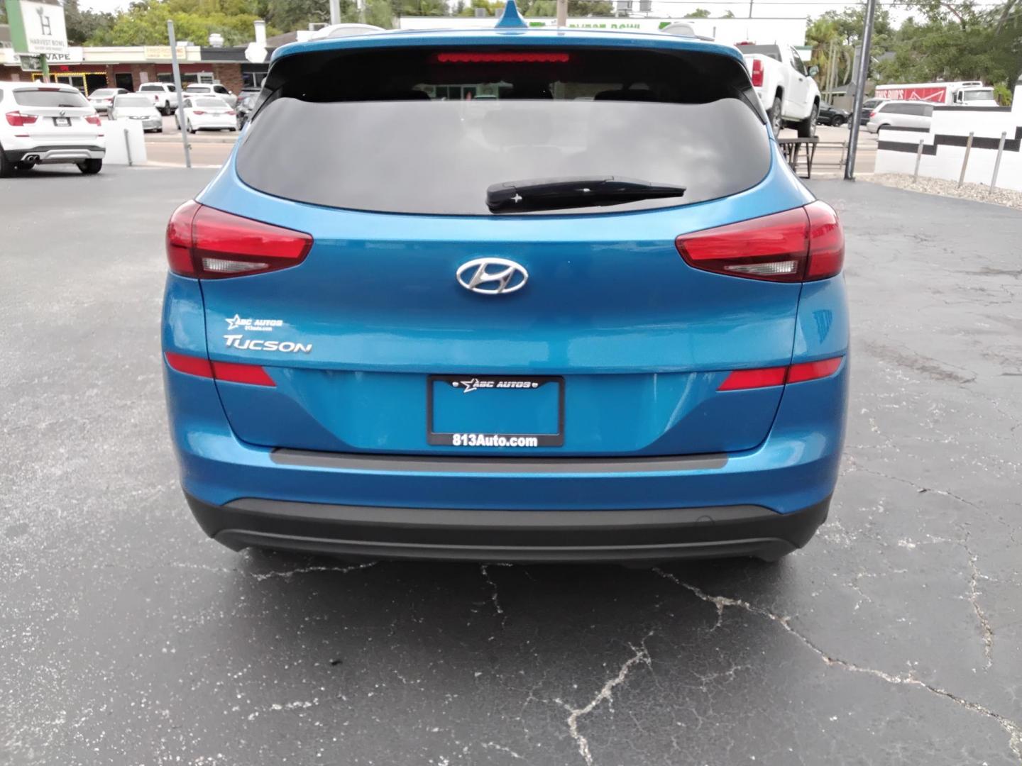 2020 Hyundai Tucson Value (KM8J33A43LU) with an 2.0L L4 DOHC 16V engine, 6A transmission, located at 6112 N Florida Avenue, Tampa, FL, 33604, (888) 521-5131, 27.954929, -82.459534 - 499$ down plus tax & tag. - Photo#6