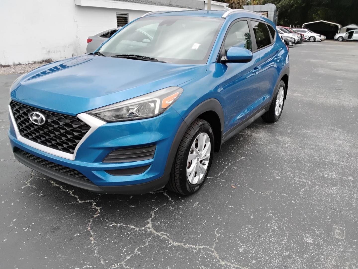 2020 Hyundai Tucson Value (KM8J33A43LU) with an 2.0L L4 DOHC 16V engine, 6A transmission, located at 6112 N Florida Avenue, Tampa, FL, 33604, (888) 521-5131, 27.954929, -82.459534 - 499$ down plus tax & tag. - Photo#3