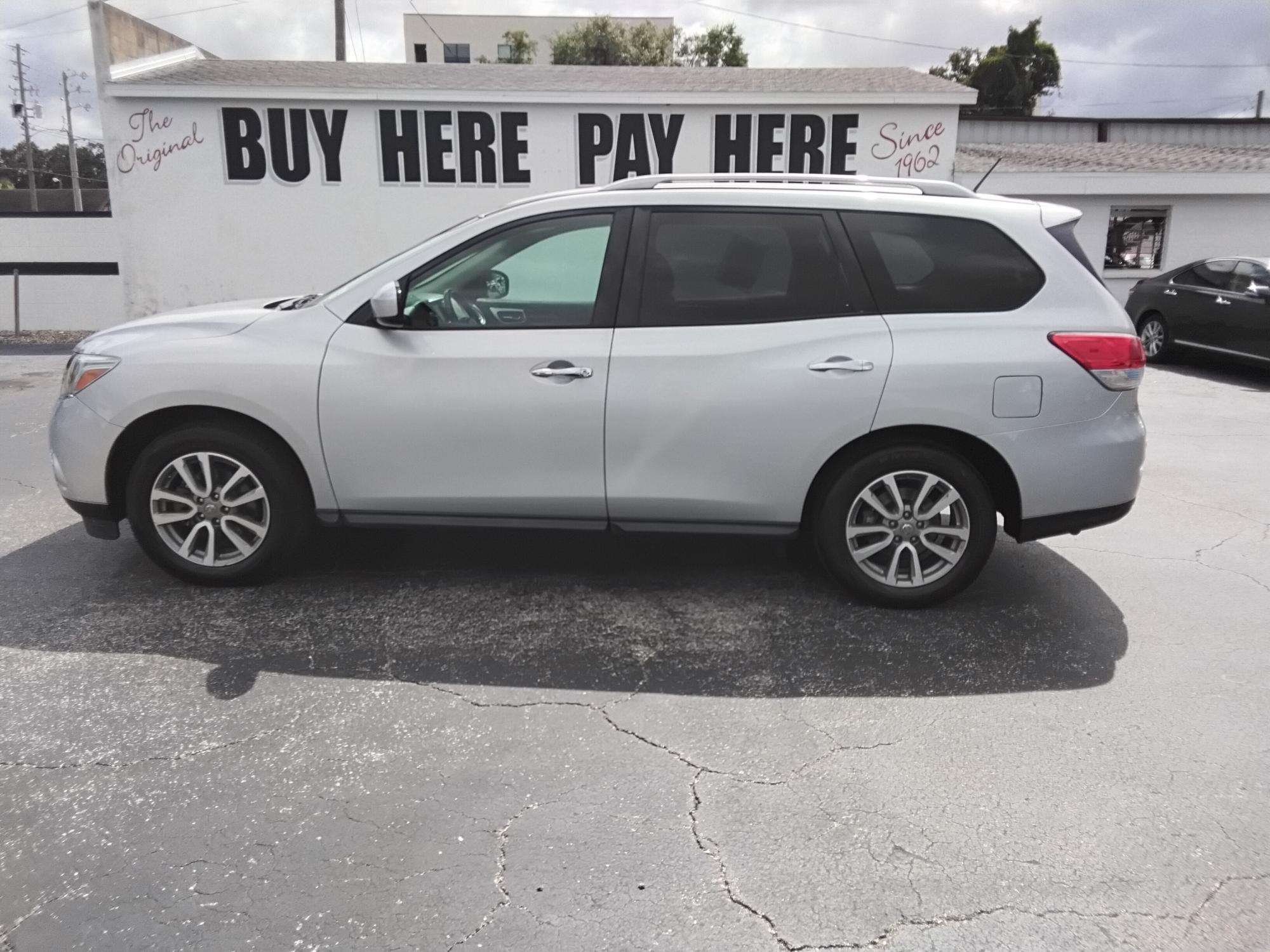 2016 Nissan Pathfinder S 2WD