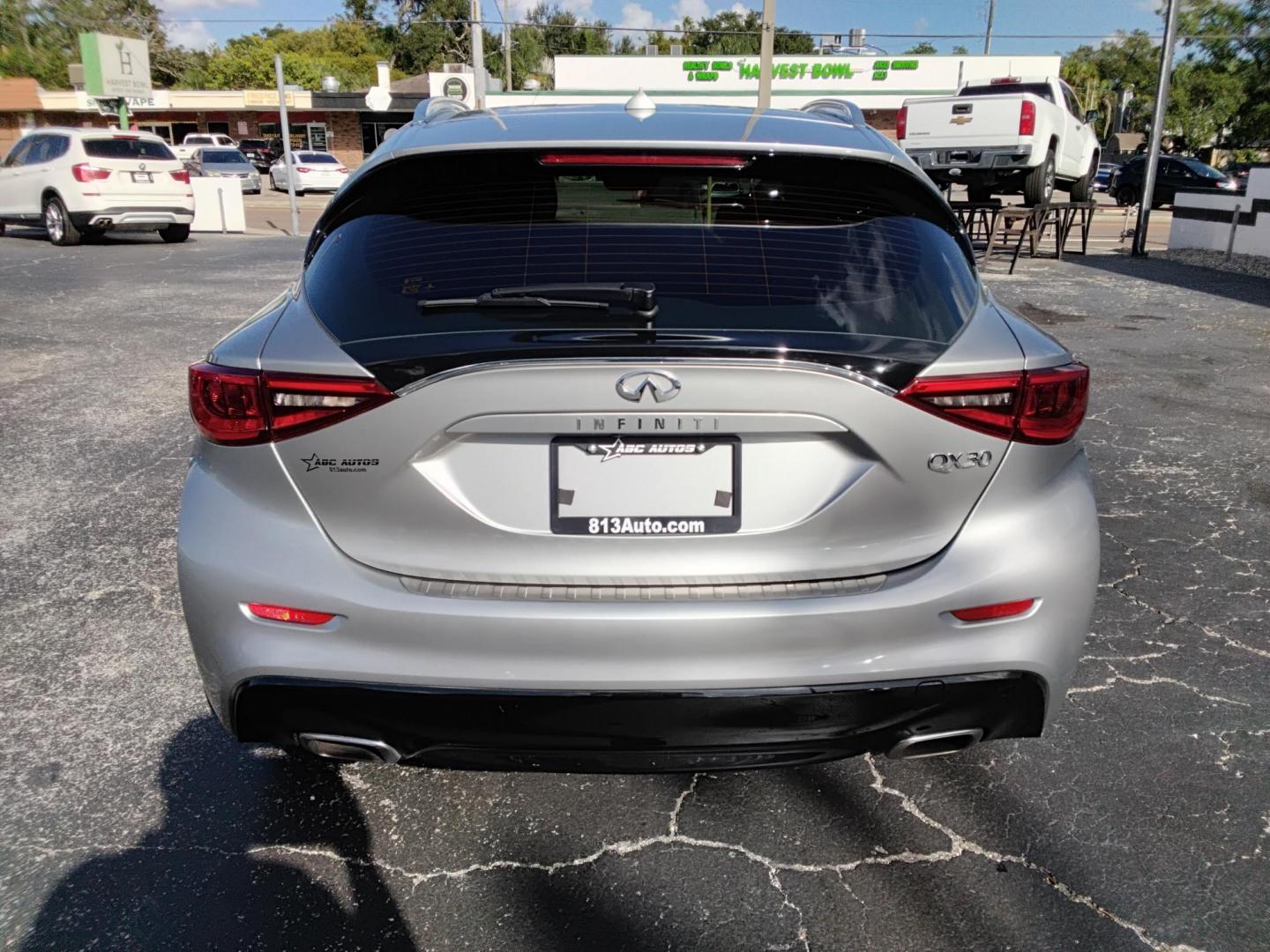 2018 SILVER /Black Infiniti QX30 Luxury (SJKCH5CPXJA) with an 2.0L L4 DOHC 16V engine, 7A transmission, located at 6112 N Florida Avenue, Tampa, FL, 33604, (888) 521-5131, 27.954929, -82.459534 - 499$ down plus tax & tag - Photo#6