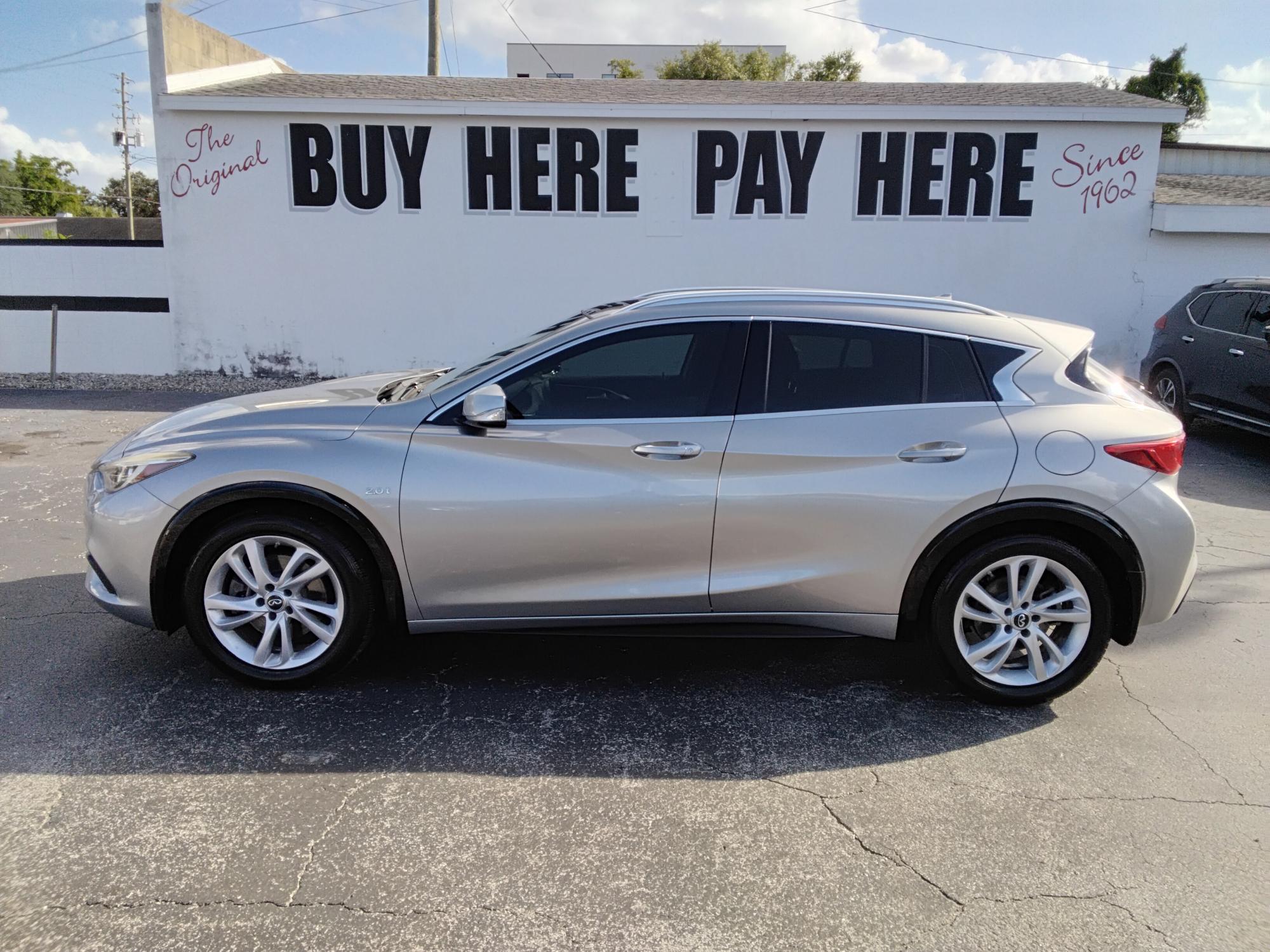 2018 Infiniti QX30 Luxury
