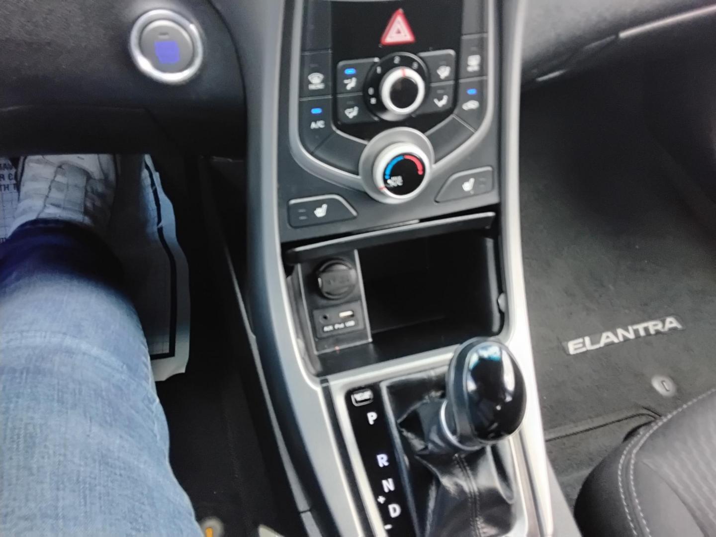 2016 SILVER /Grey Hyundai Elantra Limited (5NPDH4AE3GH) with an 1.8L L4 DOHC 16V engine, 6-Speed Automatic transmission, located at 6112 N Florida Avenue, Tampa, FL, 33604, (888) 521-5131, 27.954929, -82.459534 - 499$ DOWN PLUS TAX & TAG. - Photo#12