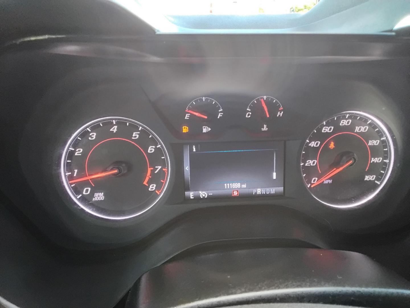 2018 RED /Grey Chevrolet Camaro 1LT Coupe (1G1FB1RS1J0) with an 3.6L V6 DOHC 24V engine, 6A transmission, located at 6112 N Florida Avenue, Tampa, FL, 33604, (888) 521-5131, 27.954929, -82.459534 - 499$ DOWN PLUS TAX & TAG. - Photo#10