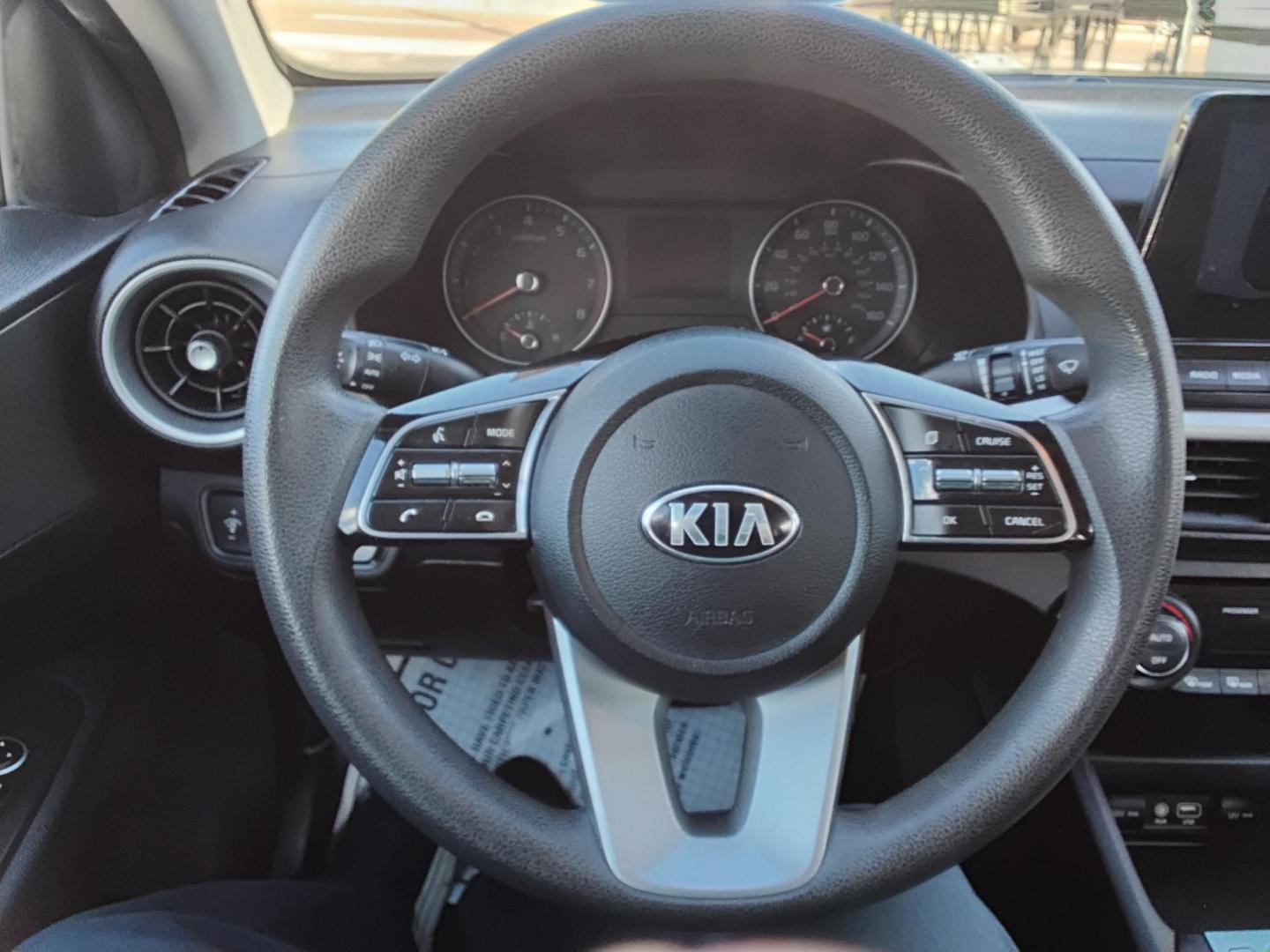 2019 GRAY /Grey Kia Forte LX 6A (3KPF24AD1KE) with an 2.0L L4 DOHC 16V engine, 6A transmission, located at 6112 N Florida Avenue, Tampa, FL, 33604, (888) 521-5131, 27.954929, -82.459534 - 499$ DOWN PLUS TAX & TAG. - Photo#9