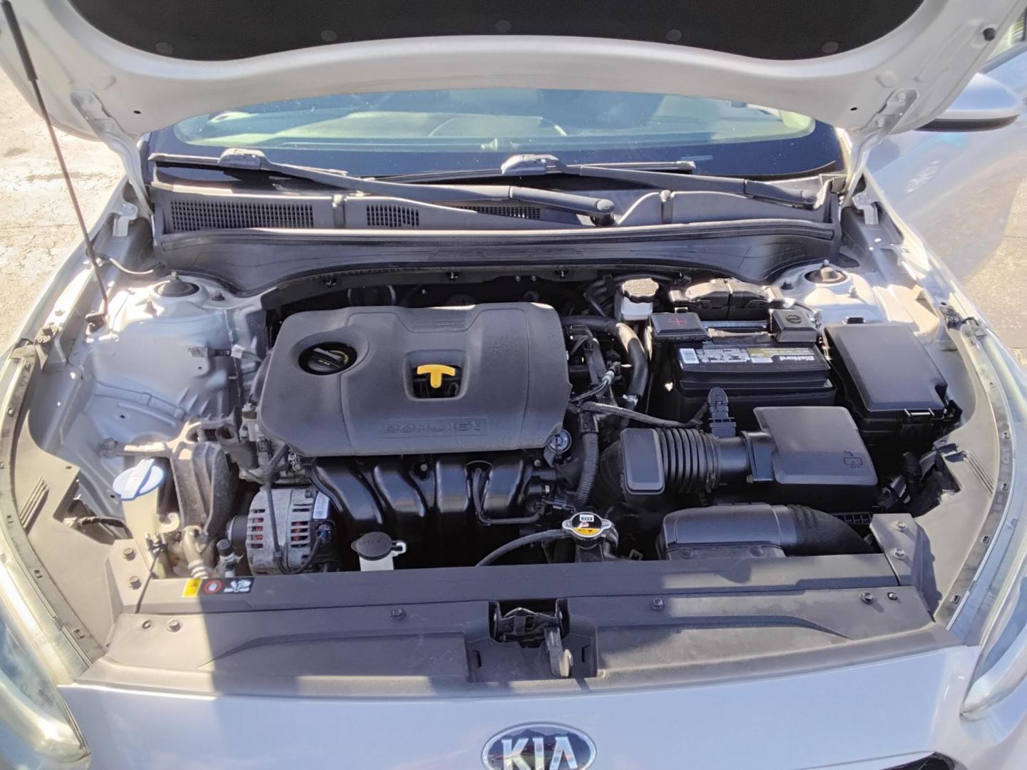 2019 GRAY /Grey Kia Forte LX 6A (3KPF24AD1KE) with an 2.0L L4 DOHC 16V engine, 6A transmission, located at 6112 N Florida Avenue, Tampa, FL, 33604, (888) 521-5131, 27.954929, -82.459534 - 499$ DOWN PLUS TAX & TAG. - Photo#15