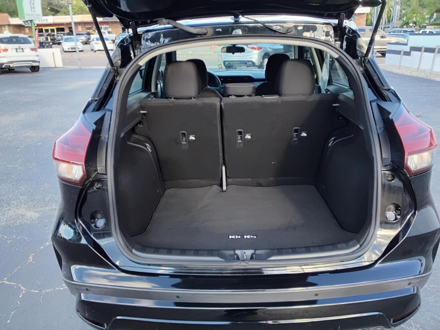 2021 BLACK /Grey Nissan Kicks SV (3N1CP5CV1ML) with an 1.6L L4 engine, CVT transmission, located at 6112 N Florida Avenue, Tampa, FL, 33604, (888) 521-5131, 27.954929, -82.459534 - 499$ DOWN PLUS TAX & TAG. - Photo#7