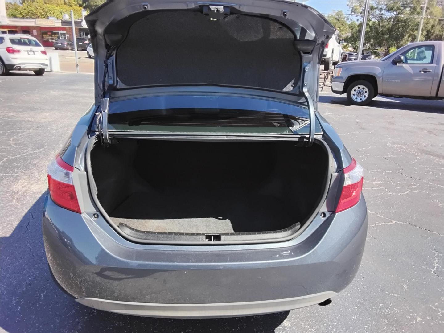 2015 GRAY /Grey Toyota Corolla L 4-Speed AT (2T1BURHEXFC) with an 1.8L L4 DOHC 16V engine, 4-Speed Automatic transmission, located at 6112 N Florida Avenue, Tampa, FL, 33604, (888) 521-5131, 27.954929, -82.459534 - 499$ DOWN PLUS TAX & TAG. - Photo#9