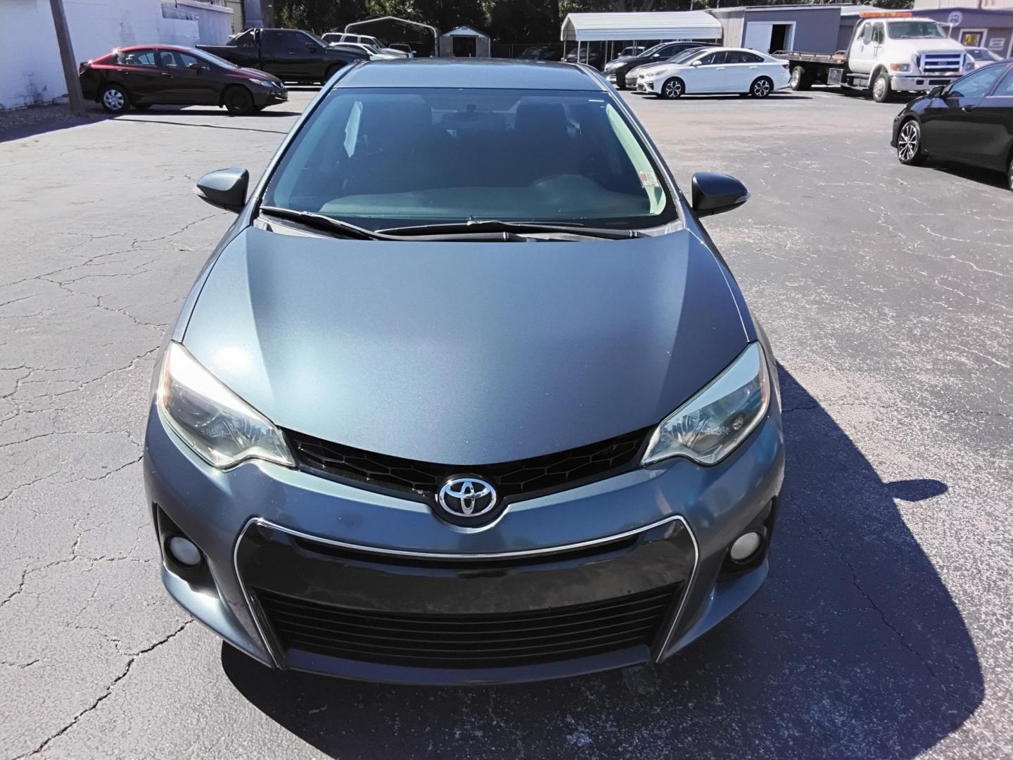 2015 GRAY /Grey Toyota Corolla L 4-Speed AT (2T1BURHEXFC) with an 1.8L L4 DOHC 16V engine, 4-Speed Automatic transmission, located at 6112 N Florida Avenue, Tampa, FL, 33604, (888) 521-5131, 27.954929, -82.459534 - 499$ DOWN PLUS TAX & TAG. - Photo#3