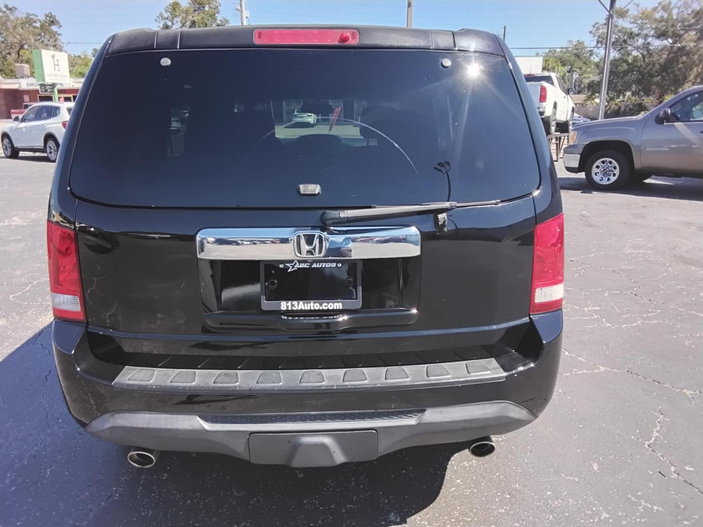 2015 BLACK /Grey Honda Pilot EX-L 4WD 5-Spd AT (5FNYF4H59FB) with an 3.5L V6 SOHC 24V engine, 5-Speed Automatic transmission, located at 6112 N Florida Avenue, Tampa, FL, 33604, (888) 521-5131, 27.954929, -82.459534 - 499$ DOWN PLUS TAX & TAG. - Photo#8