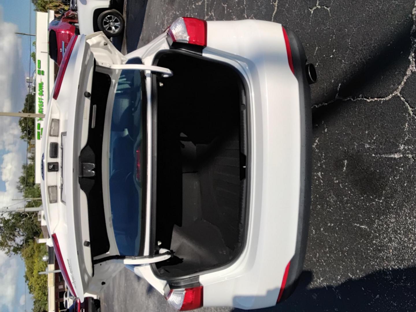 2016 White /Grey Kia Forte EX (KNAFZ4A85G5) with an 2.0L L4 DOHC 16V engine, 6A transmission, located at 6112 N Florida Avenue, Tampa, FL, 33604, (888) 521-5131, 27.954929, -82.459534 - 499$ DOWN PLUS TAX & TAG. - Photo#7