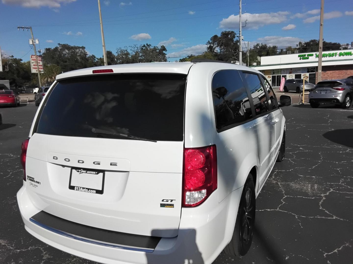 2017 White /Black Dodge Grand Caravan GT (2C4RDGEG0HR) with an 3.6L V6 DOHC 24V engine, 6A transmission, located at 6112 N Florida Avenue, Tampa, FL, 33604, (888) 521-5131, 27.954929, -82.459534 - 499$ down plus tax & tag. - Photo#8
