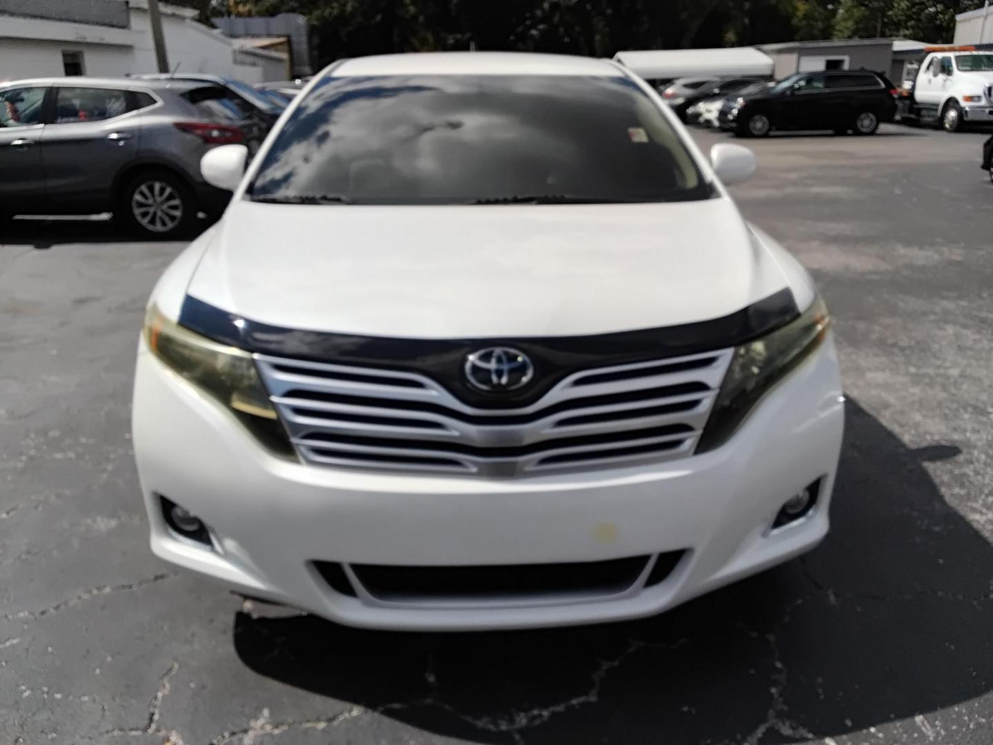 2009 White /Beige Toyota Venza 4X2 I4 (4T3ZE11A59U) with an 2.7L L4 DOHC 16V engine, 6-Speed Automatic transmission, located at 6112 N Florida Avenue, Tampa, FL, 33604, (888) 521-5131, 27.954929, -82.459534 - 499$ down plus tax & tag. - Photo#2