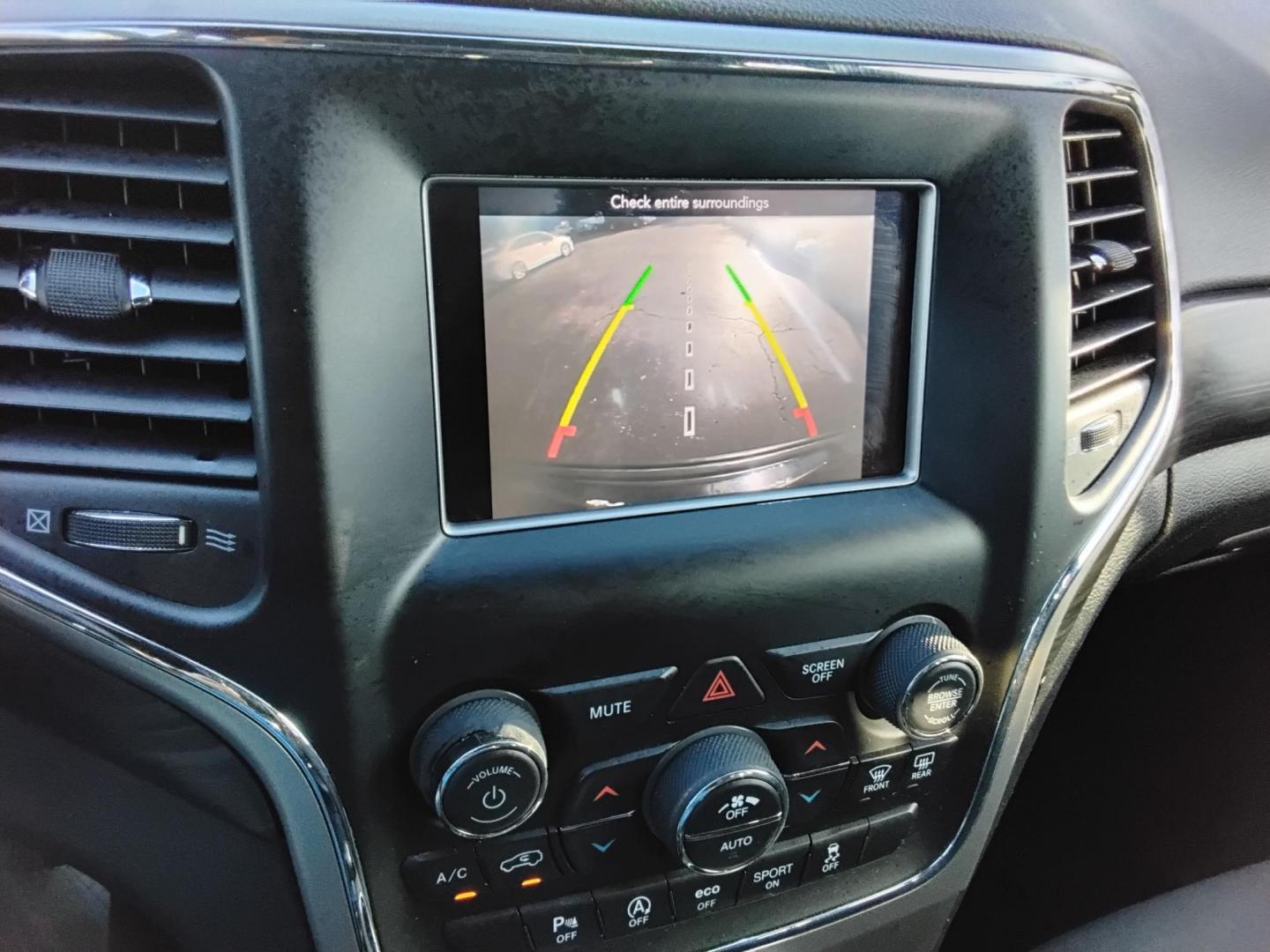 2019 BLACK /Grey Jeep Grand Cherokee Laredo 2WD (1C4RJEAG4KC) with an 3.6L V6 DOHC 24V engine, 8A transmission, located at 6112 N Florida Avenue, Tampa, FL, 33604, (888) 521-5131, 27.954929, -82.459534 - 499$ down plus tax & tag. - Photo#16