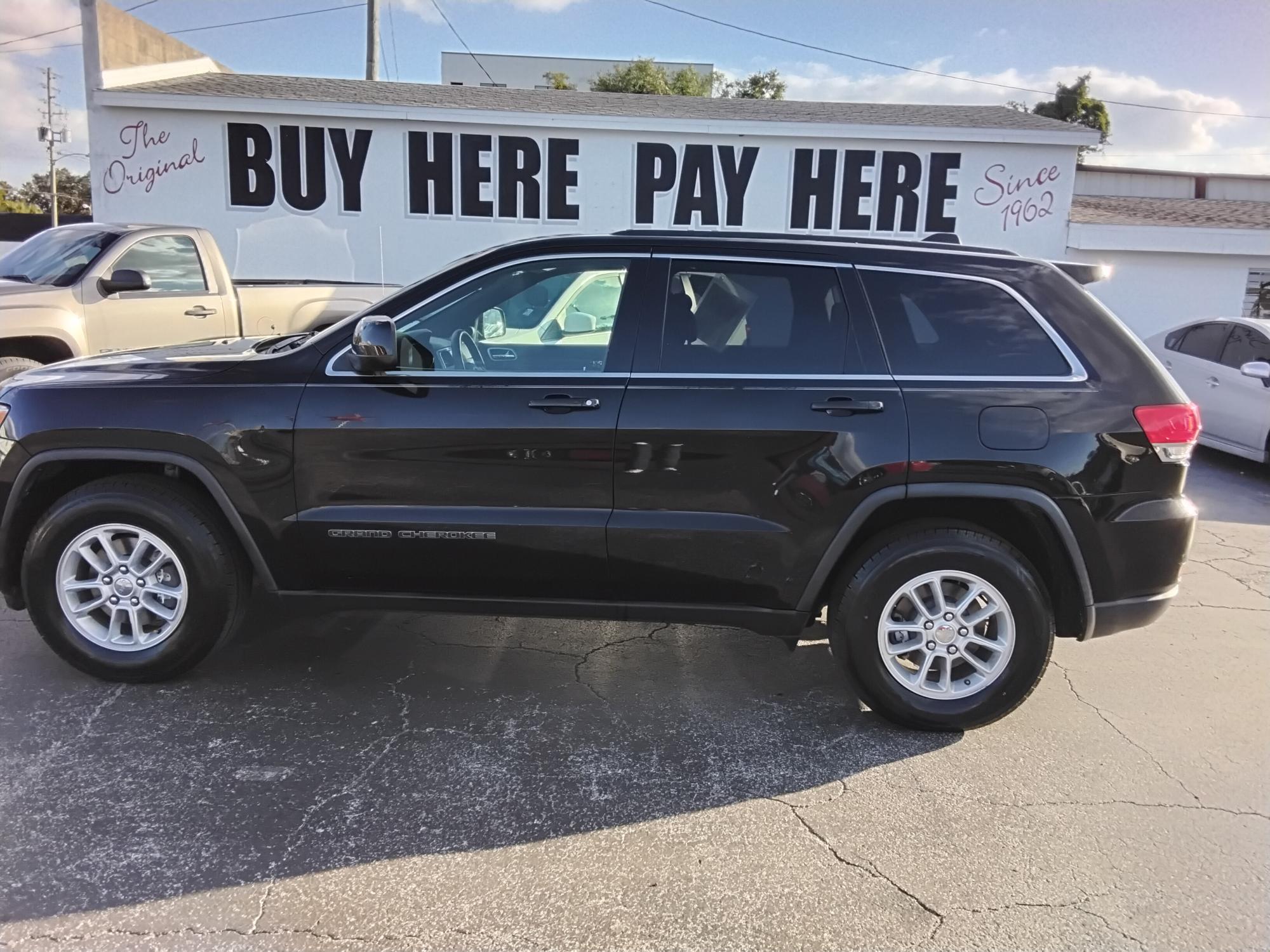 photo of 2019 Jeep Grand Cherokee Laredo 2WD