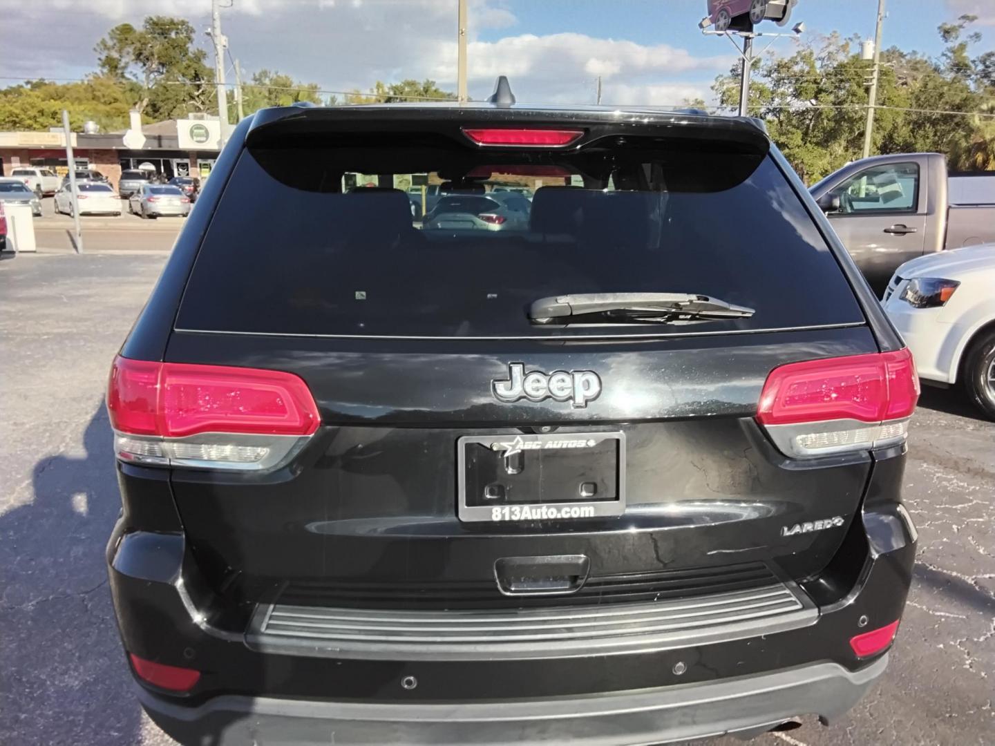 2019 BLACK /Grey Jeep Grand Cherokee Laredo 2WD (1C4RJEAG4KC) with an 3.6L V6 DOHC 24V engine, 8A transmission, located at 6112 N Florida Avenue, Tampa, FL, 33604, (888) 521-5131, 27.954929, -82.459534 - 499$ down plus tax & tag. - Photo#9