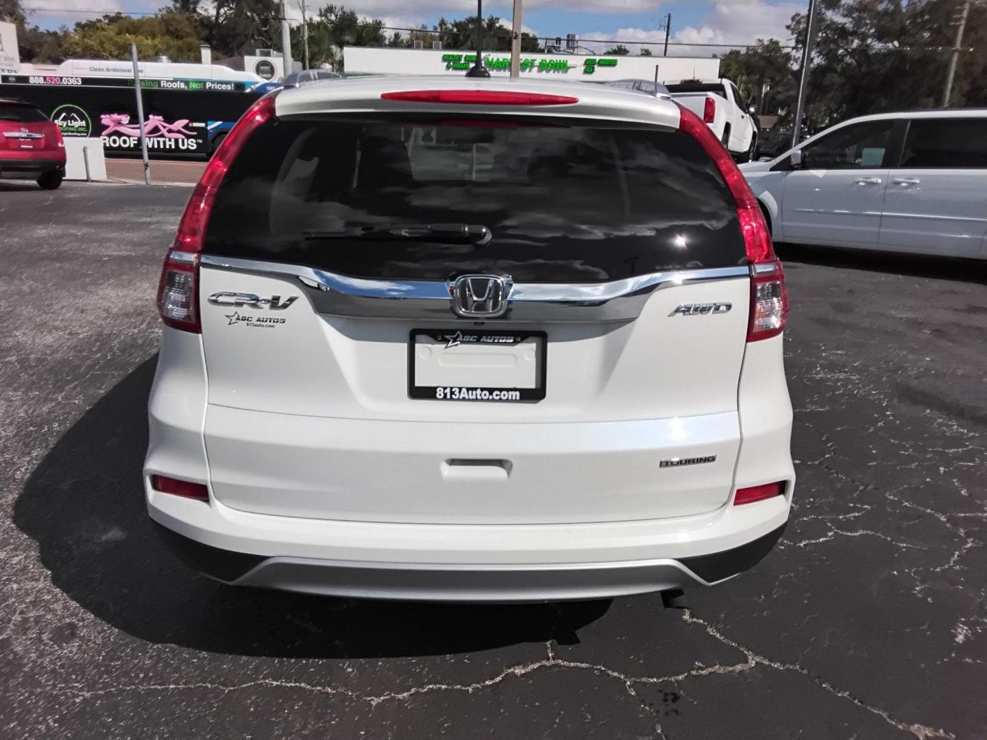 2015 White /Beige Honda CR-V EX-L AWD w/RES (5J6RM4H9XFL) with an 2.4L L4 DOHC 16V engine, Continuously Variable Transmission transmission, located at 6112 N Florida Avenue, Tampa, FL, 33604, (888) 521-5131, 27.954929, -82.459534 - 499$ down plus tax & tag. - Photo#9
