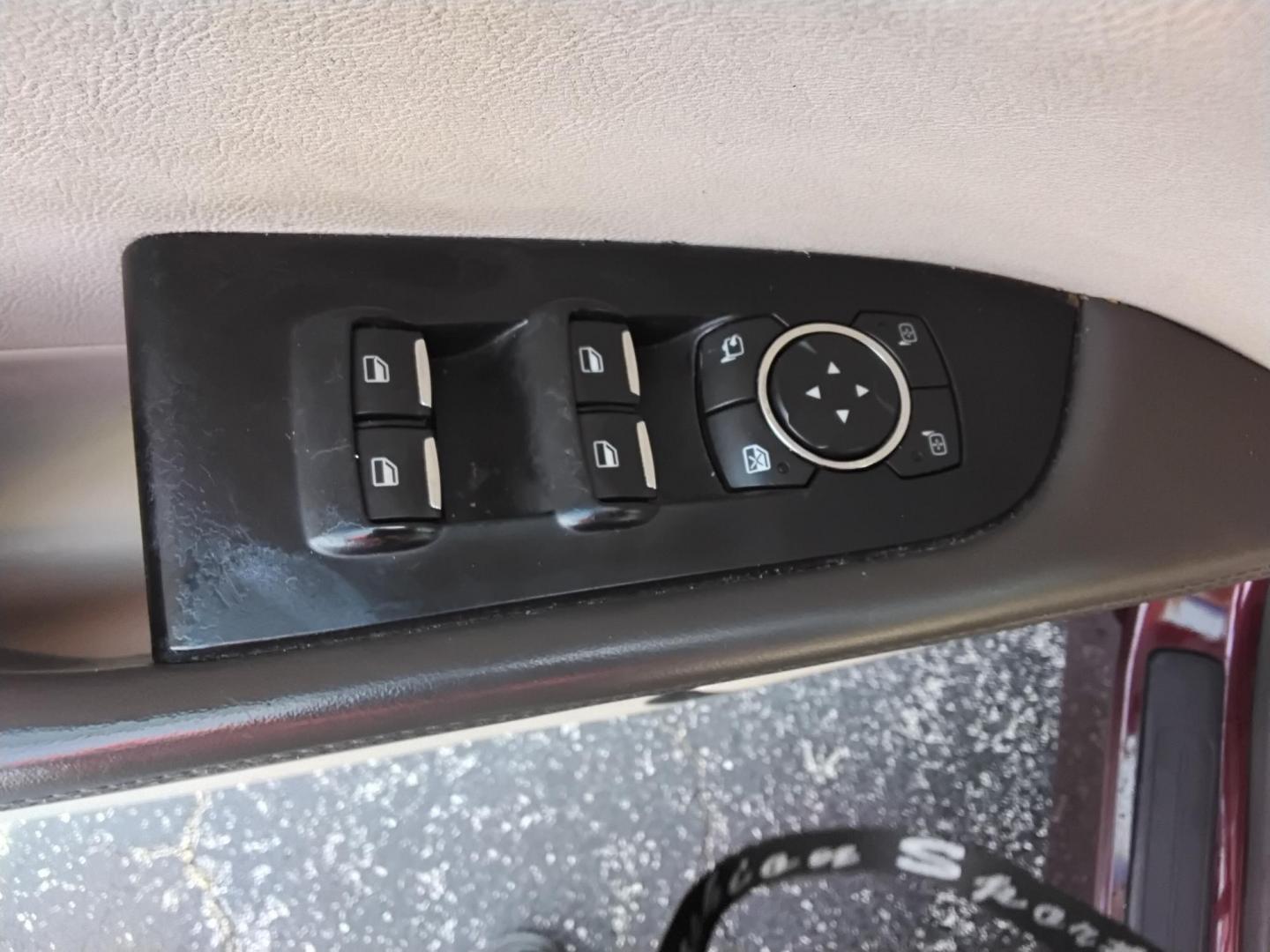 2017 RED LT /Beige Lincoln MKX Reserve (2LMPJ6LR8HB) with an 3.7L V6 DOHC 24V engine, 6A transmission, located at 6112 N Florida Avenue, Tampa, FL, 33604, (888) 521-5131, 27.954929, -82.459534 - 499$ DOWN PLUS TAX & TAG. - Photo#19