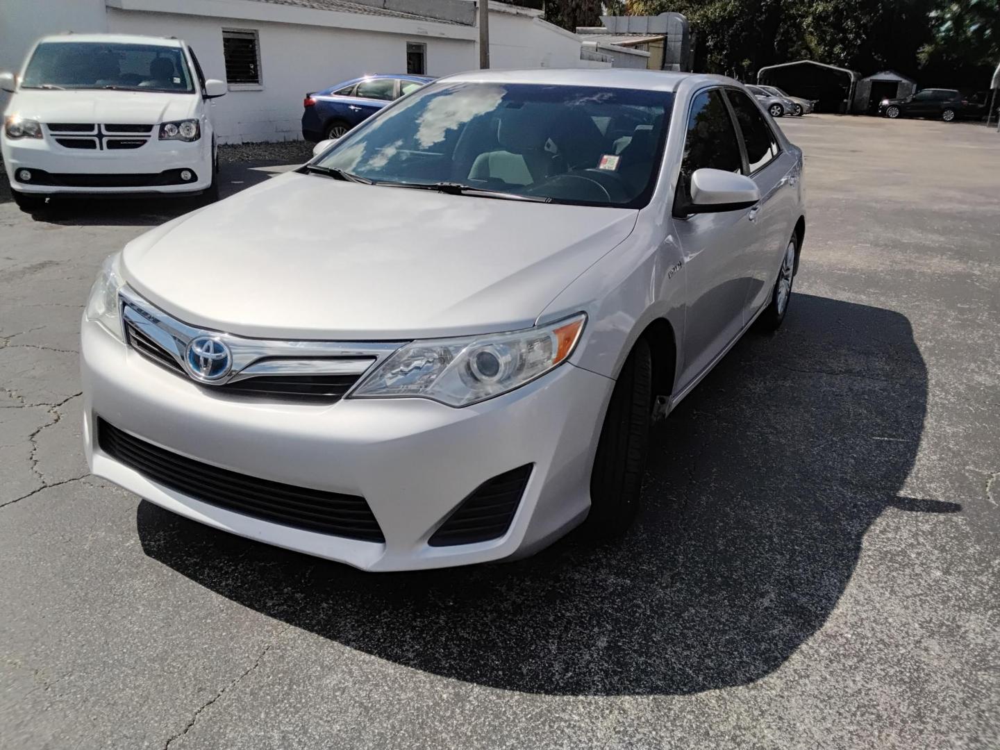 2012 GRAY /Grey Toyota Camry Hybrid LE (4T1BD1FK9CU) with an 2.5L L4 DOHC 16V HYBRID engine, Continuously Variable Transmission transmission, located at 6112 N Florida Avenue, Tampa, FL, 33604, (888) 521-5131, 27.954929, -82.459534 - 499$ DOWN PLUS TAX & TAG. - Photo#1