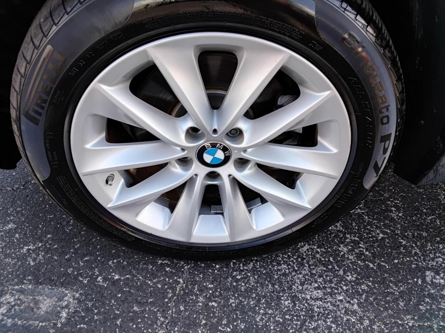 2017 BLACK /Beige BMW X3 sDrive28i (5UXWZ7C38H0) with an 2.0L L4 DOHC 16V engine, 8A transmission, located at 6112 N Florida Avenue, Tampa, FL, 33604, (888) 521-5131, 27.954929, -82.459534 - 499$ DOWN PLUS TAX & TAG. - Photo#14