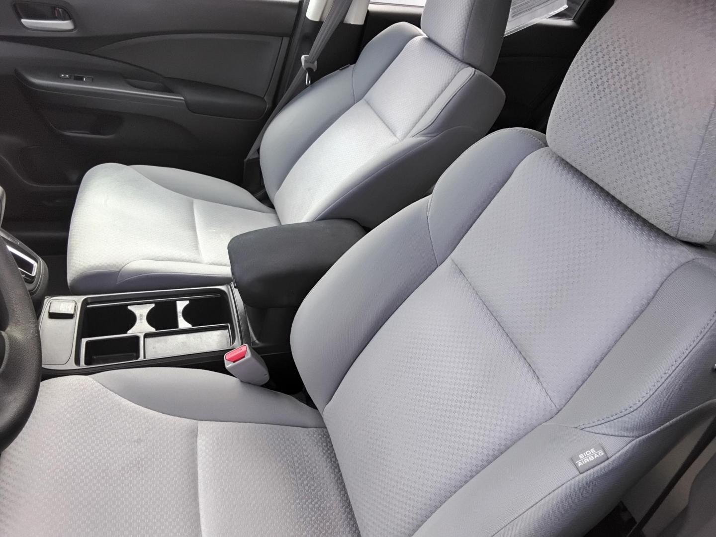 2016 GRAY /Beige Honda CR-V SE 2WD (2HKRM3H45GH) with an 2.4L L4 DOHC 16V engine, CVT transmission, located at 6112 N Florida Avenue, Tampa, FL, 33604, (888) 521-5131, 27.954929, -82.459534 - 499$ down plus tax & tag. - Photo#15