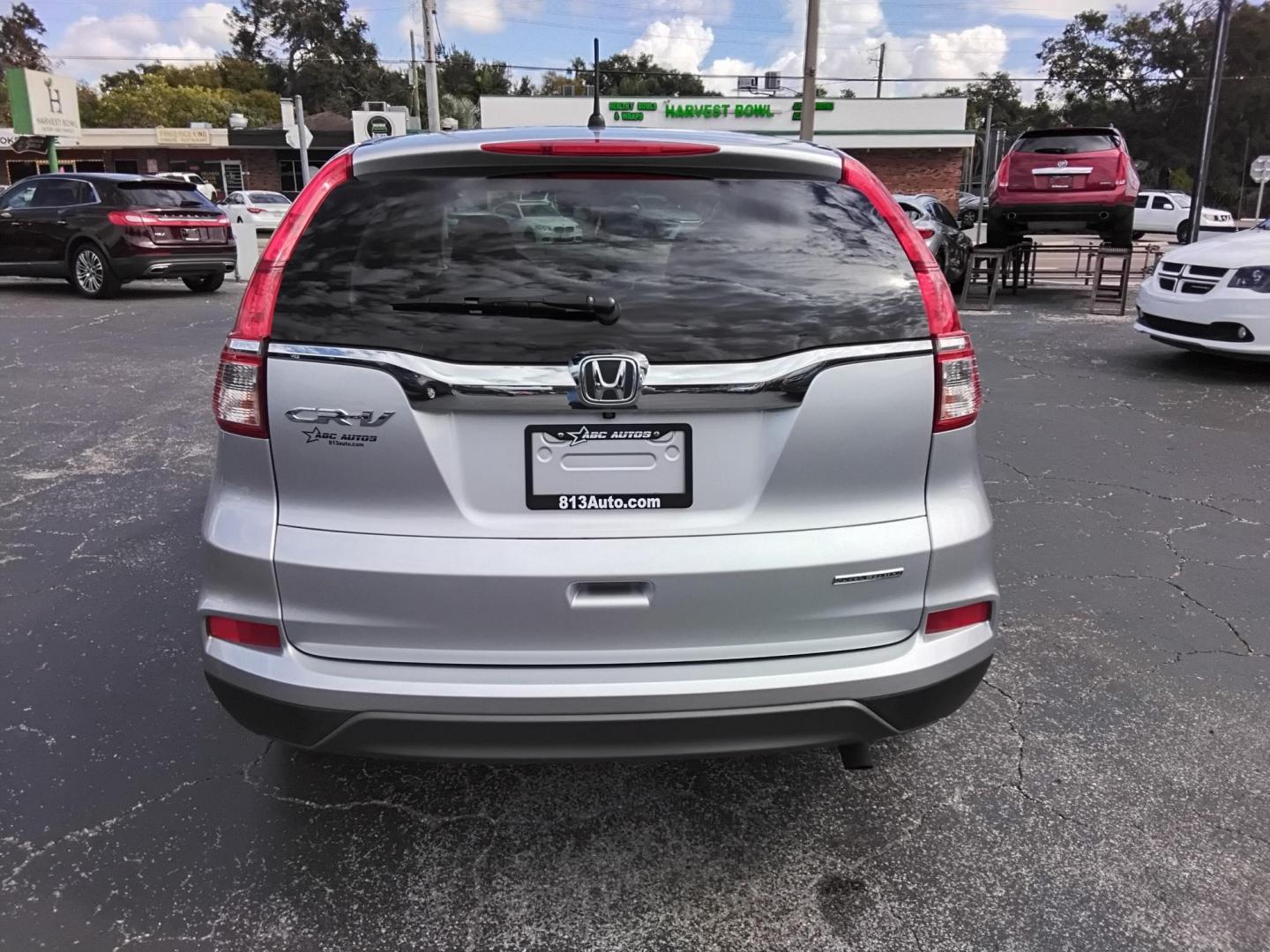 2016 GRAY /Beige Honda CR-V SE 2WD (2HKRM3H45GH) with an 2.4L L4 DOHC 16V engine, CVT transmission, located at 6112 N Florida Avenue, Tampa, FL, 33604, (888) 521-5131, 27.954929, -82.459534 - 499$ down plus tax & tag. - Photo#12