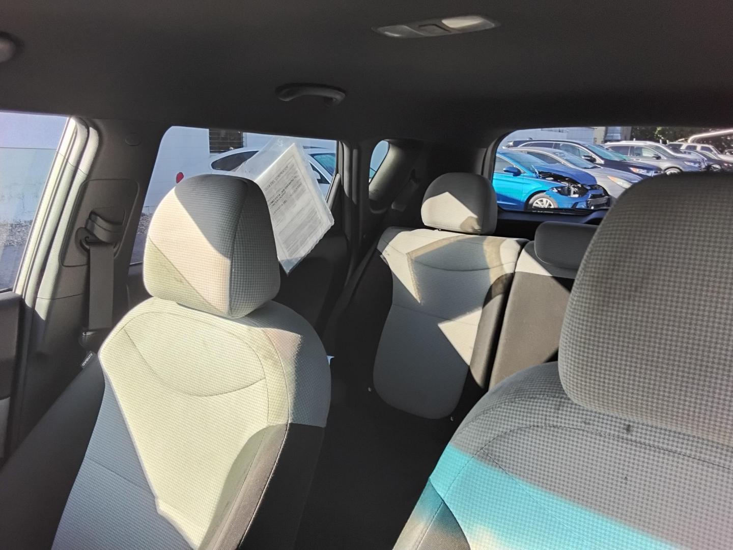 2017 GRAY /Black Kia Soul ! (KNDJN2A25H7) with an 1.6L L4 DOHC 16V engine, 6A transmission, located at 6112 N Florida Avenue, Tampa, FL, 33604, (888) 521-5131, 27.954929, -82.459534 - 499$ down plus tax & tag. - Photo#7