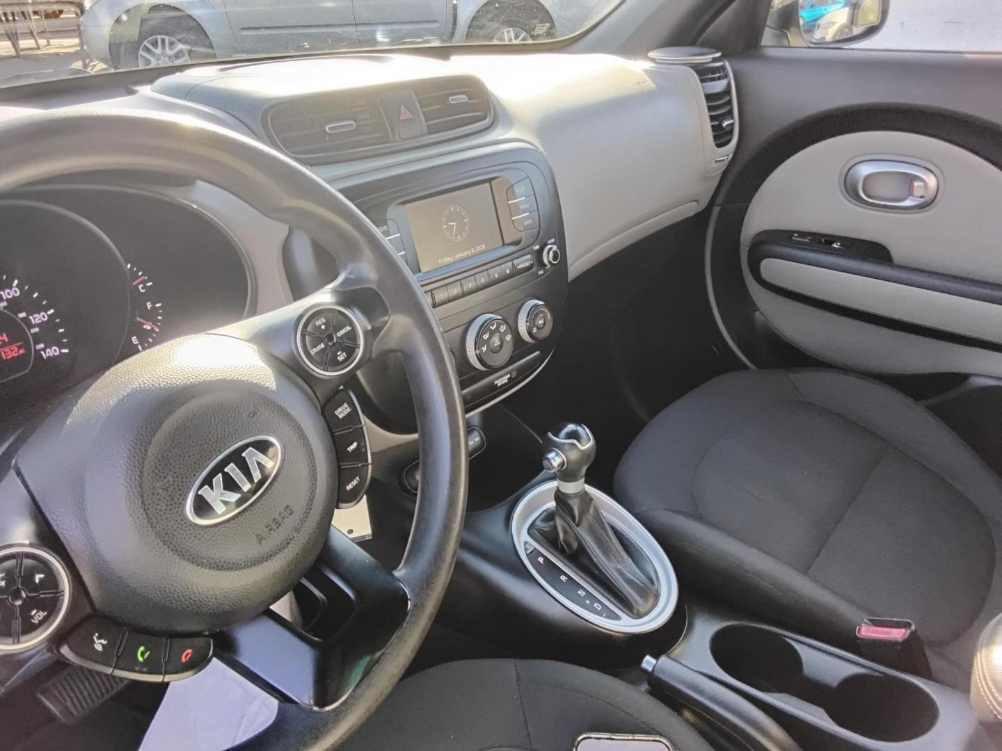 2017 GRAY /Black Kia Soul ! (KNDJN2A25H7) with an 1.6L L4 DOHC 16V engine, 6A transmission, located at 6112 N Florida Avenue, Tampa, FL, 33604, (888) 521-5131, 27.954929, -82.459534 - 499$ down plus tax & tag. - Photo#6
