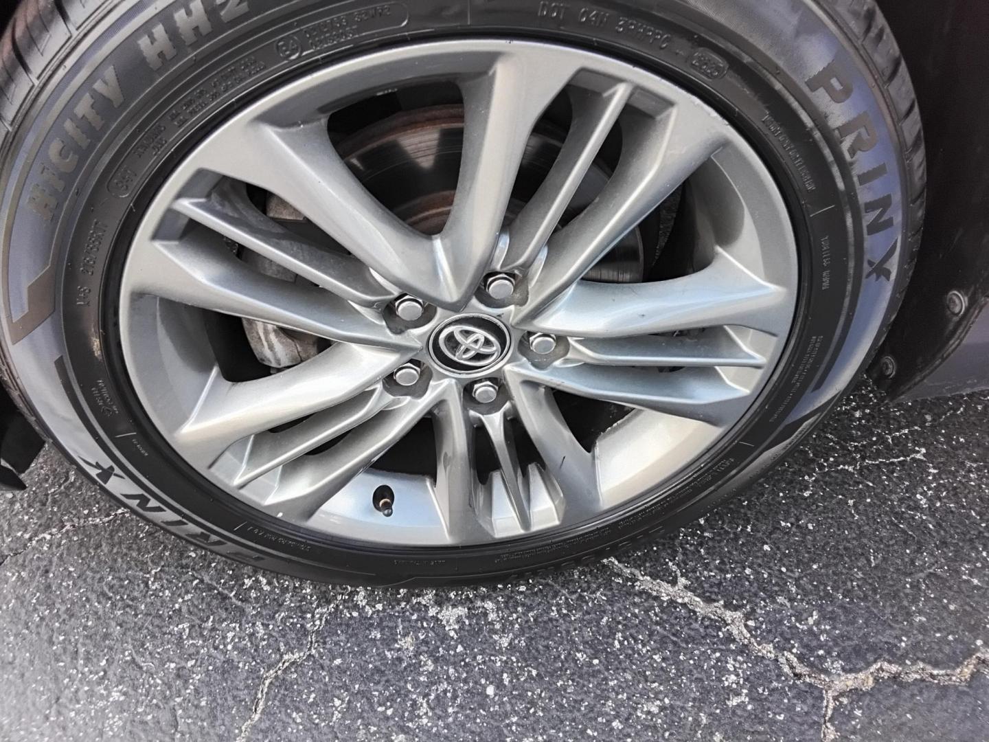 2017 /Black Toyota Camry SE (4T1BF1FK5HU) with an 2.5L L4 DOHC 16V engine, 6A transmission, located at 6112 N Florida Avenue, Tampa, FL, 33604, (888) 521-5131, 27.954929, -82.459534 - 499$ down plus tax & tag. - Photo#24