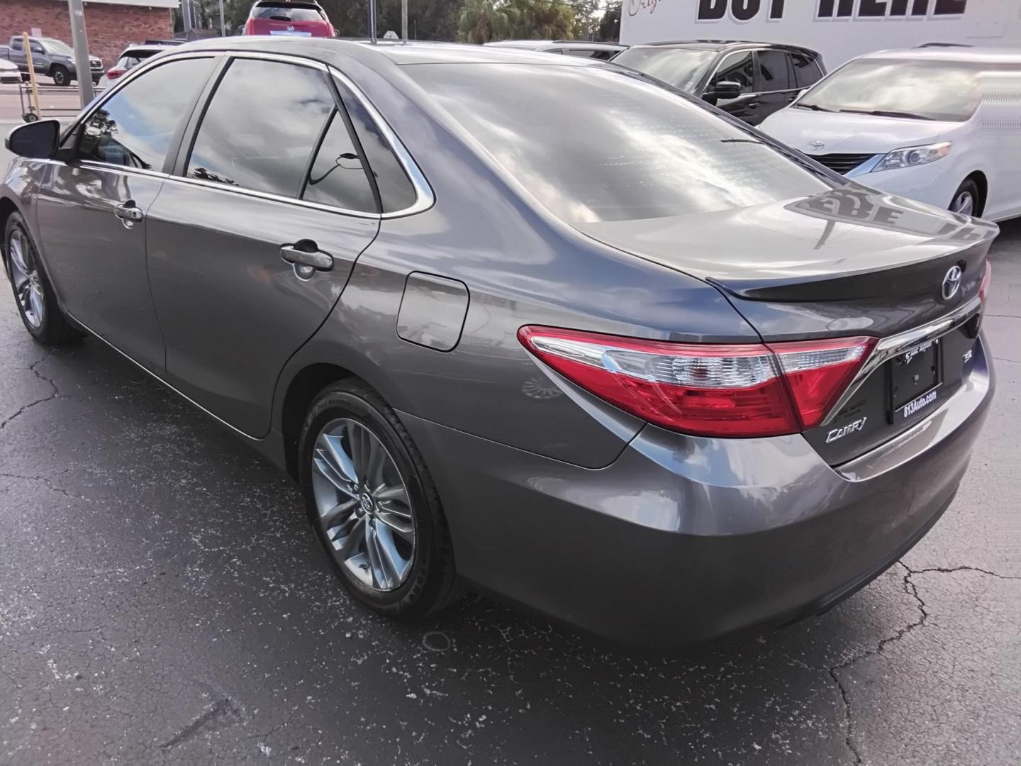 2017 /Black Toyota Camry SE (4T1BF1FK5HU) with an 2.5L L4 DOHC 16V engine, 6A transmission, located at 6112 N Florida Avenue, Tampa, FL, 33604, (888) 521-5131, 27.954929, -82.459534 - 499$ down plus tax & tag. - Photo#6