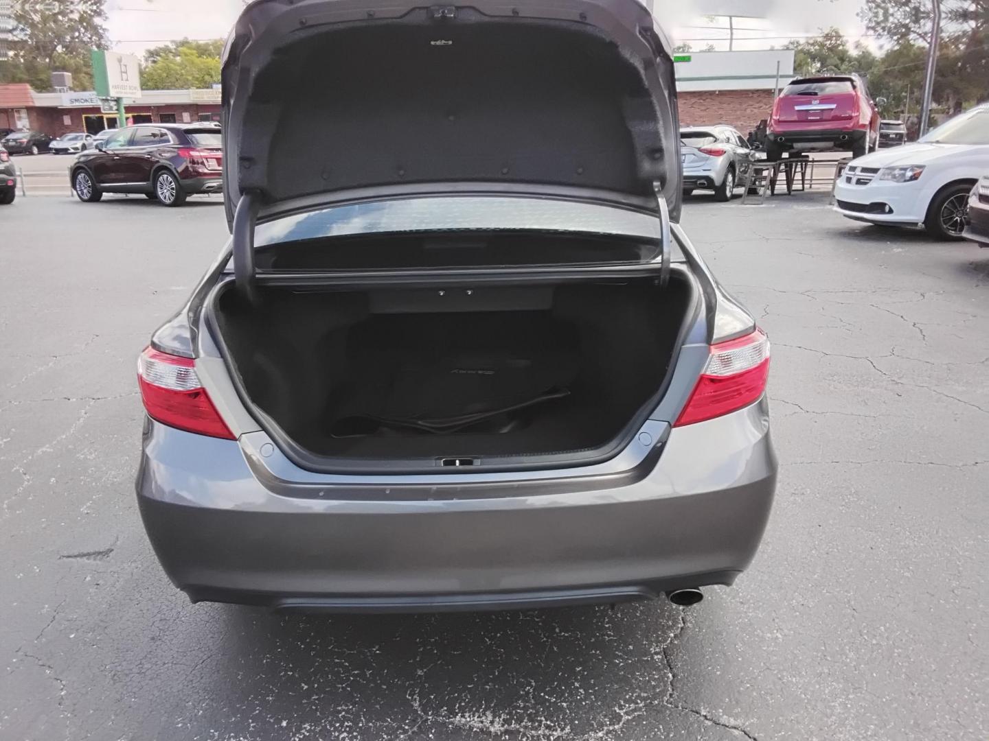 2017 /Black Toyota Camry SE (4T1BF1FK5HU) with an 2.5L L4 DOHC 16V engine, 6A transmission, located at 6112 N Florida Avenue, Tampa, FL, 33604, (888) 521-5131, 27.954929, -82.459534 - 499$ down plus tax & tag. - Photo#13