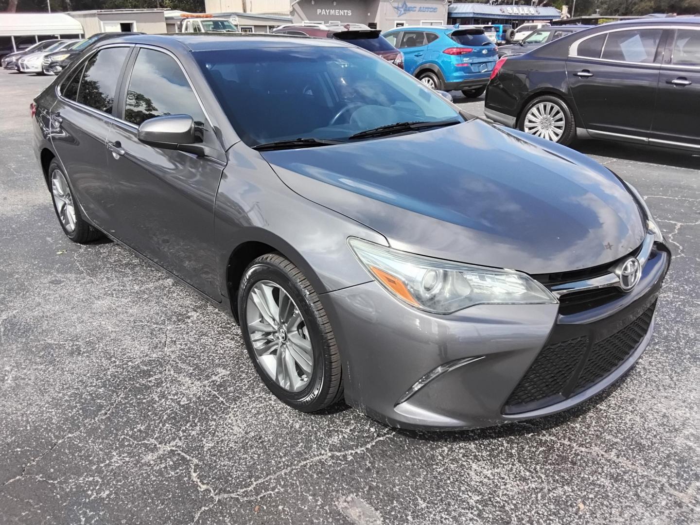 2017 /Black Toyota Camry SE (4T1BF1FK5HU) with an 2.5L L4 DOHC 16V engine, 6A transmission, located at 6112 N Florida Avenue, Tampa, FL, 33604, (888) 521-5131, 27.954929, -82.459534 - 499$ down plus tax & tag. - Photo#4