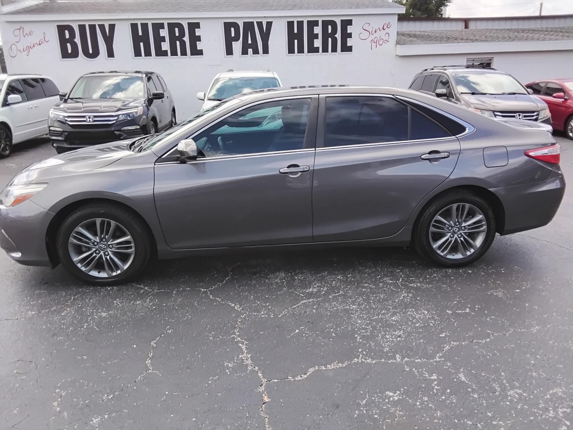 photo of 2017 Toyota Camry SE