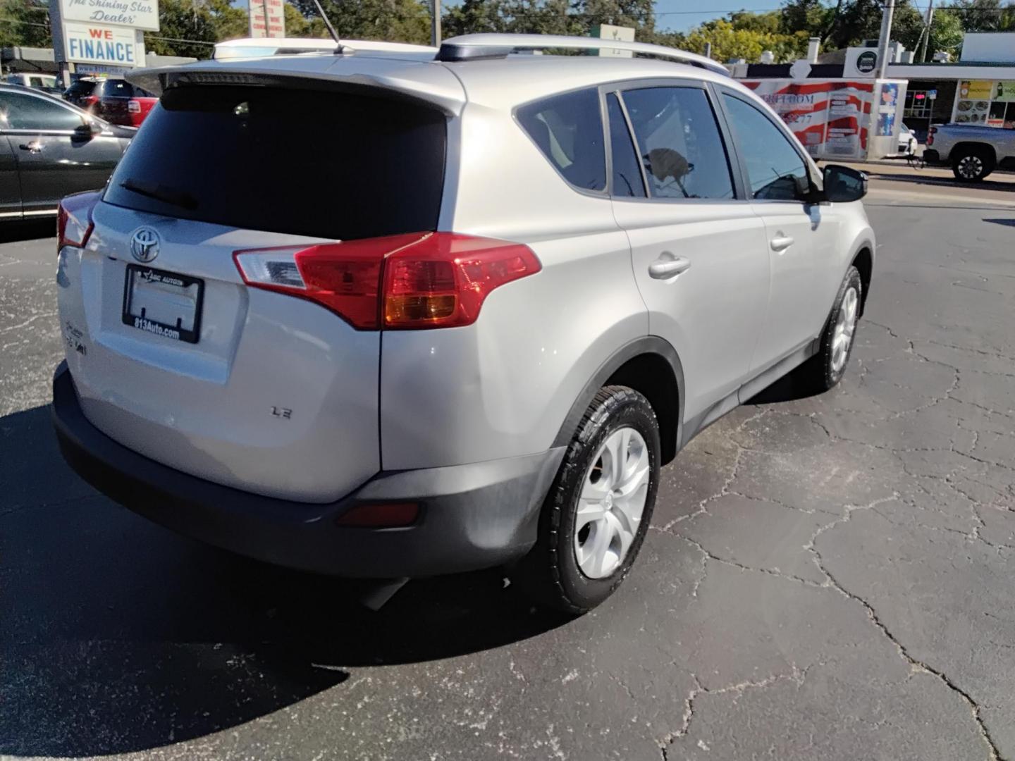 2014 SILVER /Grey Toyota RAV4 LE FWD (JTMZFREV1EJ) with an 2.5L L4 DOHC 16V engine, 6-Speed Automatic transmission, located at 6112 N Florida Avenue, Tampa, FL, 33604, (888) 521-5131, 27.954929, -82.459534 - 499$ down plus tax & tag. - Photo#5