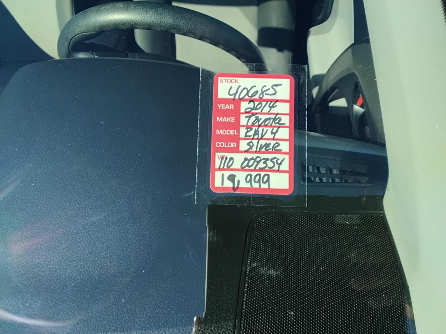 2014 SILVER /Grey Toyota RAV4 LE FWD (JTMZFREV1EJ) with an 2.5L L4 DOHC 16V engine, 6-Speed Automatic transmission, located at 6112 N Florida Avenue, Tampa, FL, 33604, (888) 521-5131, 27.954929, -82.459534 - 499$ down plus tax & tag. - Photo#13