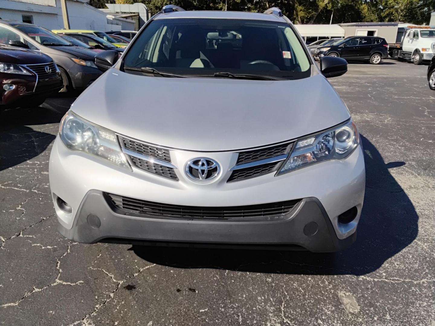 2014 SILVER /Grey Toyota RAV4 LE FWD (JTMZFREV1EJ) with an 2.5L L4 DOHC 16V engine, 6-Speed Automatic transmission, located at 6112 N Florida Avenue, Tampa, FL, 33604, (888) 521-5131, 27.954929, -82.459534 - 499$ down plus tax & tag. - Photo#1