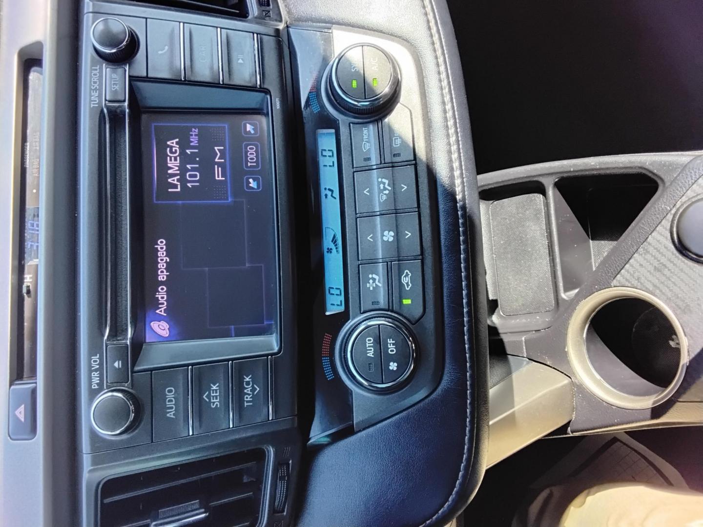 2013 GRAY /Grey Toyota RAV4 XLE FWD (2T3WFREV3DW) with an 2.5L L4 DOHC 16V engine, 6-Speed Automatic transmission, located at 6112 N Florida Avenue, Tampa, FL, 33604, (888) 521-5131, 27.954929, -82.459534 - 499$ DOWN PLUS TAX & TAG. - Photo#16