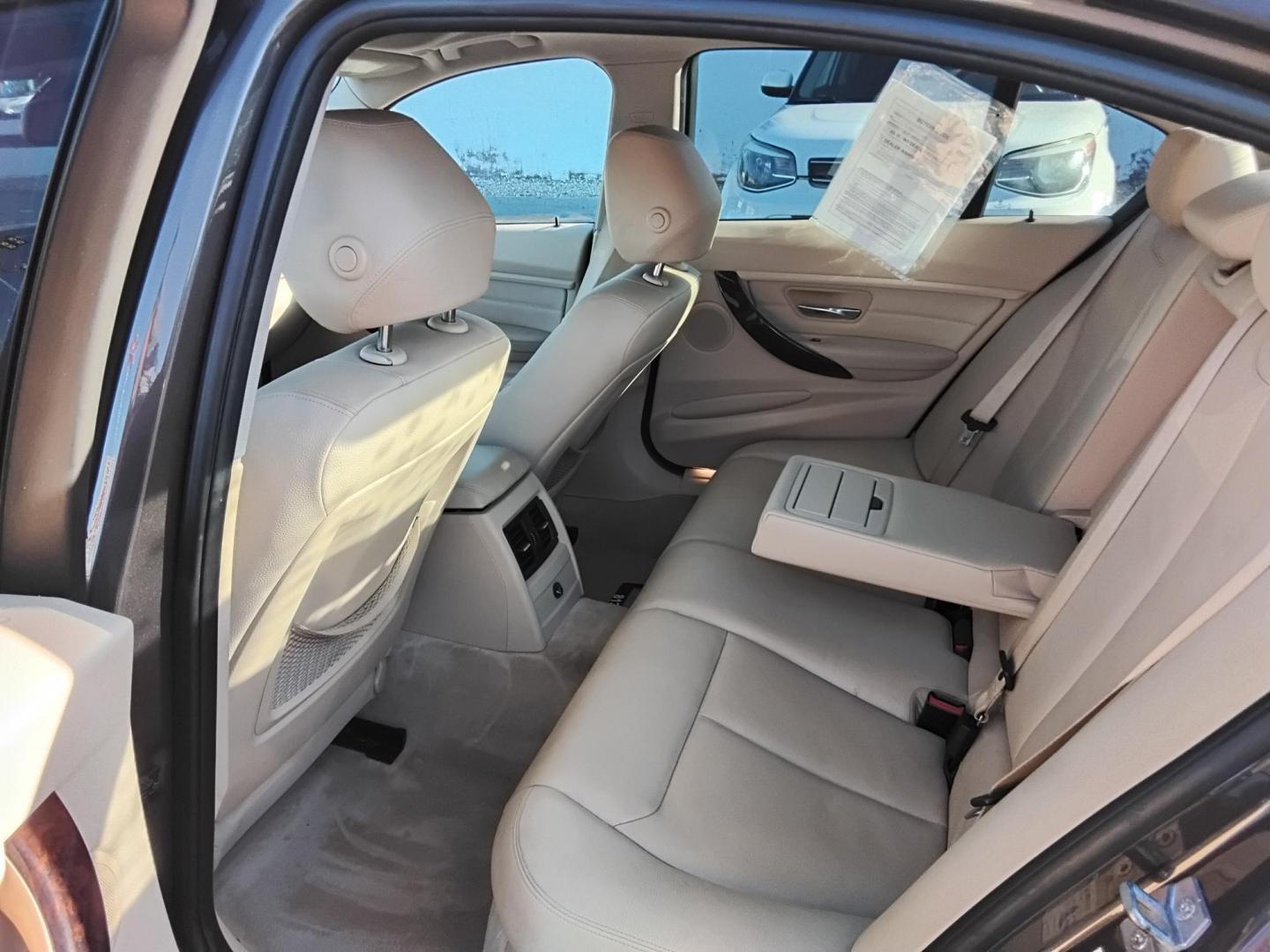 2014 GRAY /Beige BMW 3-Series 328i Sedan (WBA3A5C57EJ) with an 2.0L L4 DOHC 16V engine, located at 6112 N Florida Avenue, Tampa, FL, 33604, (888) 521-5131, 27.954929, -82.459534 - 499$ DOWN PLUS TAX & TAG. - Photo#9