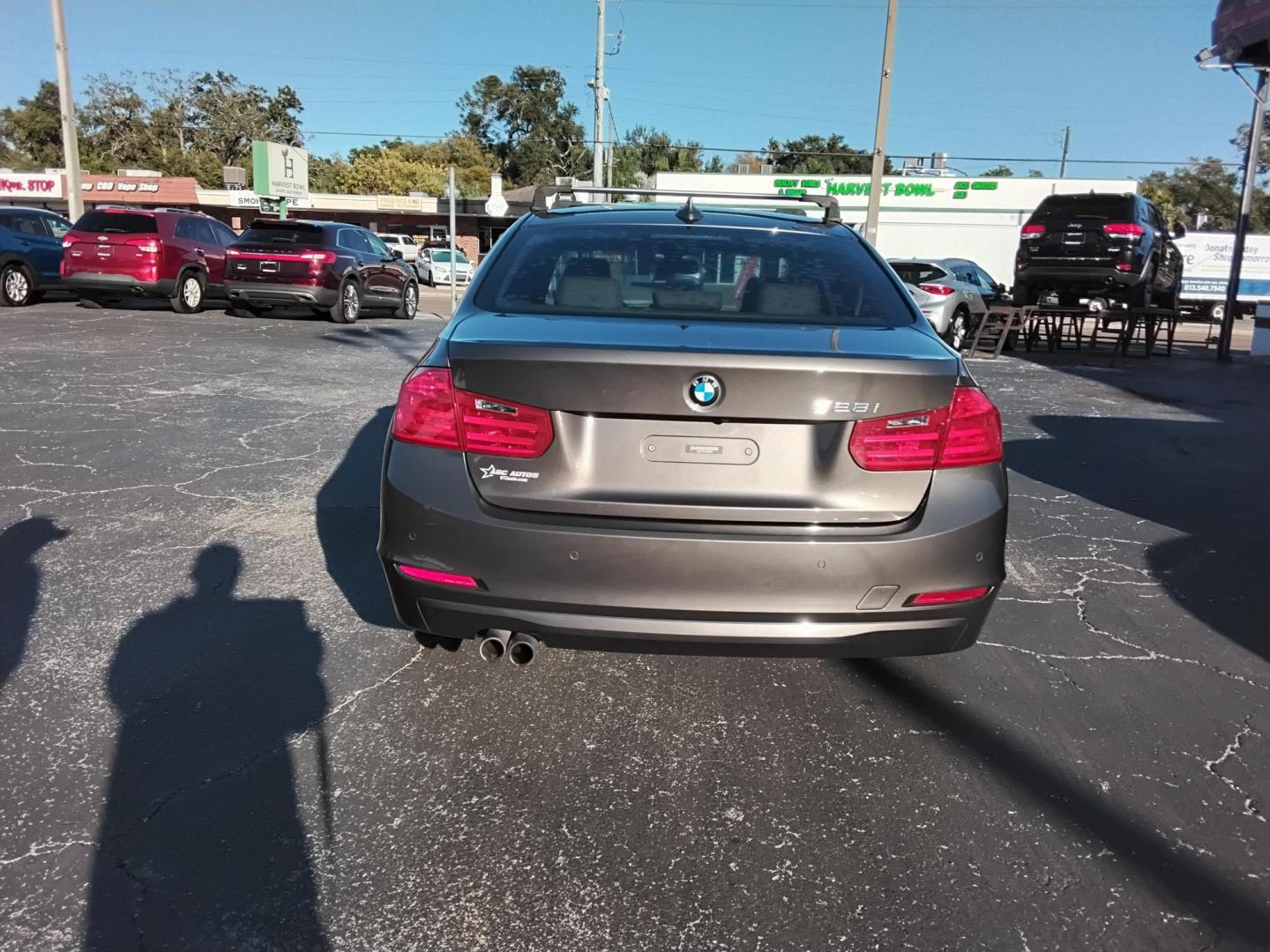 2014 GRAY /Beige BMW 3-Series 328i Sedan (WBA3A5C57EJ) with an 2.0L L4 DOHC 16V engine, located at 6112 N Florida Avenue, Tampa, FL, 33604, (888) 521-5131, 27.954929, -82.459534 - 499$ DOWN PLUS TAX & TAG. - Photo#6