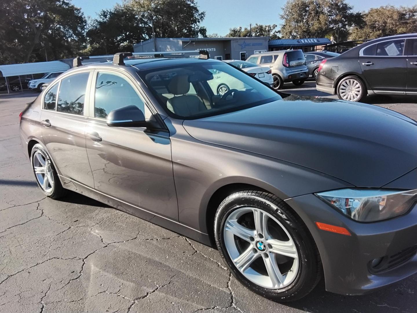 2014 GRAY /Beige BMW 3-Series 328i Sedan (WBA3A5C57EJ) with an 2.0L L4 DOHC 16V engine, located at 6112 N Florida Avenue, Tampa, FL, 33604, (888) 521-5131, 27.954929, -82.459534 - 499$ DOWN PLUS TAX & TAG. - Photo#3
