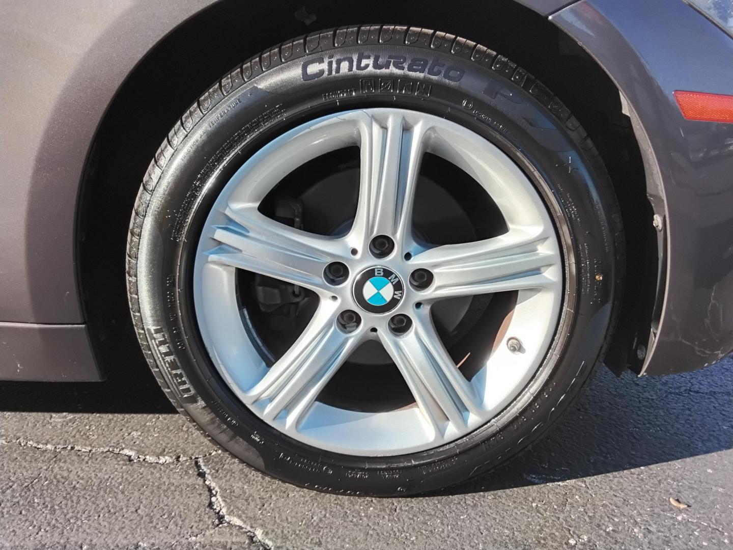 2014 GRAY /Beige BMW 3-Series 328i Sedan (WBA3A5C57EJ) with an 2.0L L4 DOHC 16V engine, located at 6112 N Florida Avenue, Tampa, FL, 33604, (888) 521-5131, 27.954929, -82.459534 - 499$ DOWN PLUS TAX & TAG. - Photo#14