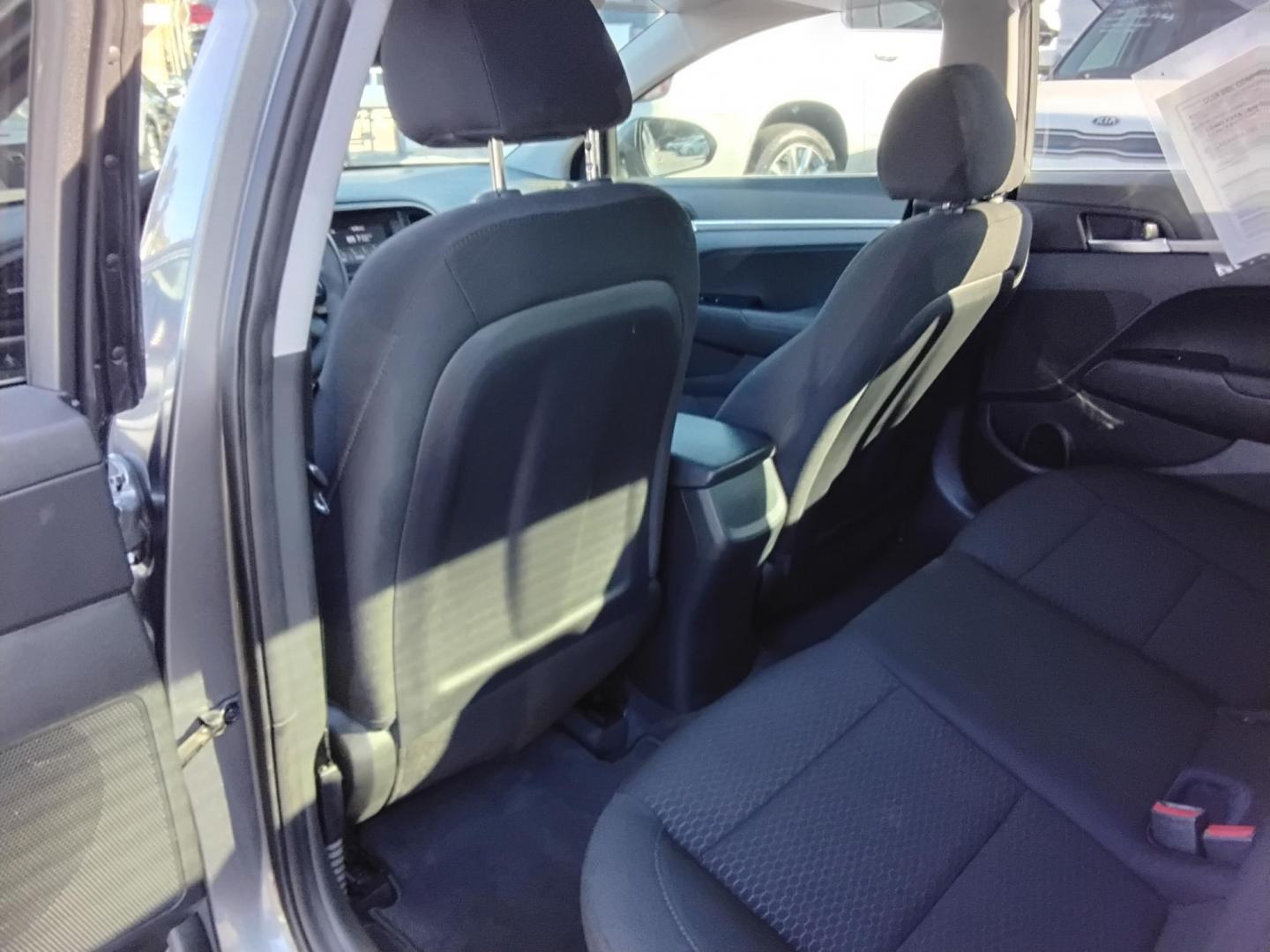 2020 GRAY /Grey Hyundai Elantra SE 6AT (5NPD74LF8LH) with an 1.8L L4 DOHC 16V engine, 6A transmission, located at 6112 N Florida Avenue, Tampa, FL, 33604, (888) 521-5131, 27.954929, -82.459534 - 499$ DOWN PLUS TAX & TAG. - Photo#8