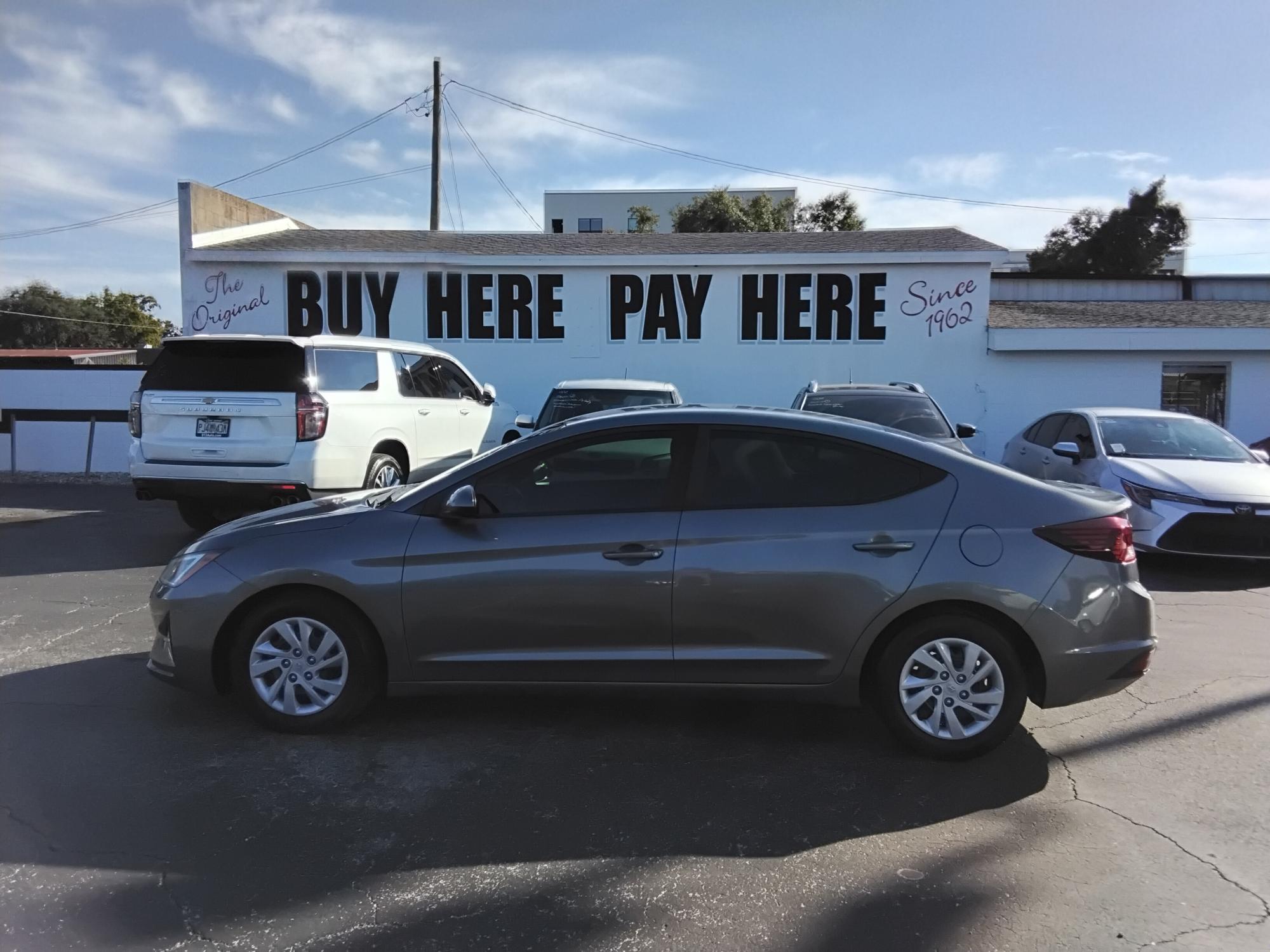 photo of 2020 Hyundai Elantra SE 6AT