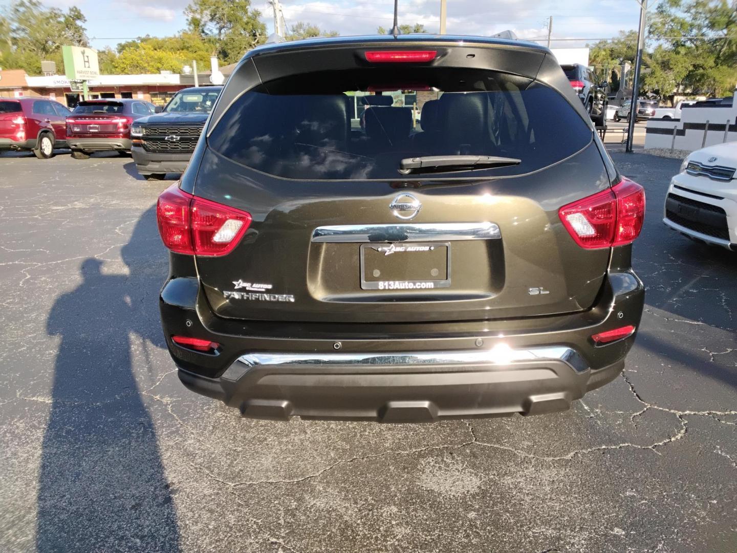 2017 GREEN /Black Nissan Pathfinder Platinum 2WD (5N1DR2MN9HC) with an 3.5L V6 DOHC 24V engine, CVT transmission, located at 6112 N Florida Avenue, Tampa, FL, 33604, (888) 521-5131, 27.954929, -82.459534 - 499$ DOWN PLUS TAX & TAG. - Photo#6
