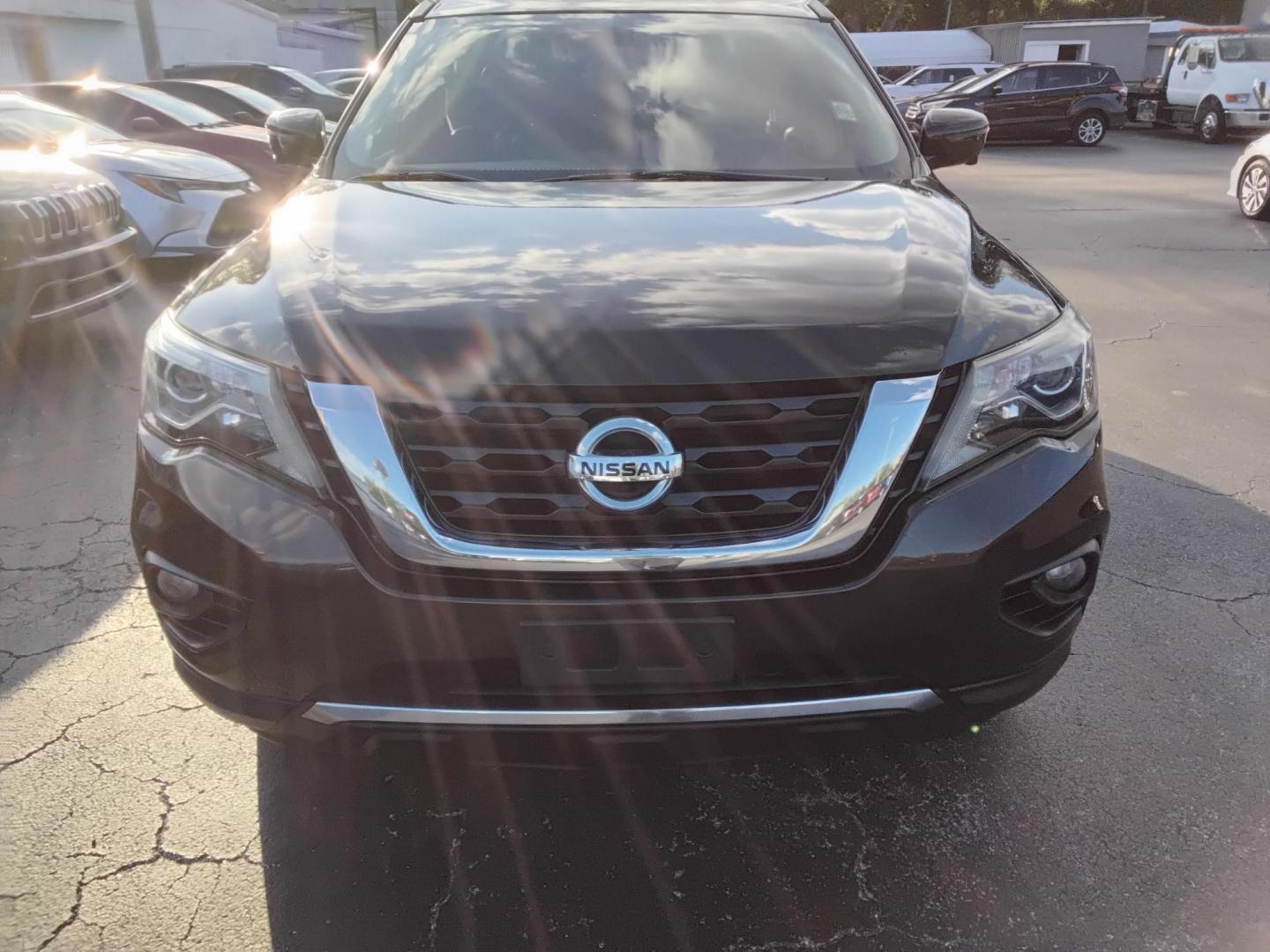 2017 GREEN /Black Nissan Pathfinder Platinum 2WD (5N1DR2MN9HC) with an 3.5L V6 DOHC 24V engine, CVT transmission, located at 6112 N Florida Avenue, Tampa, FL, 33604, (888) 521-5131, 27.954929, -82.459534 - 499$ DOWN PLUS TAX & TAG. - Photo#1