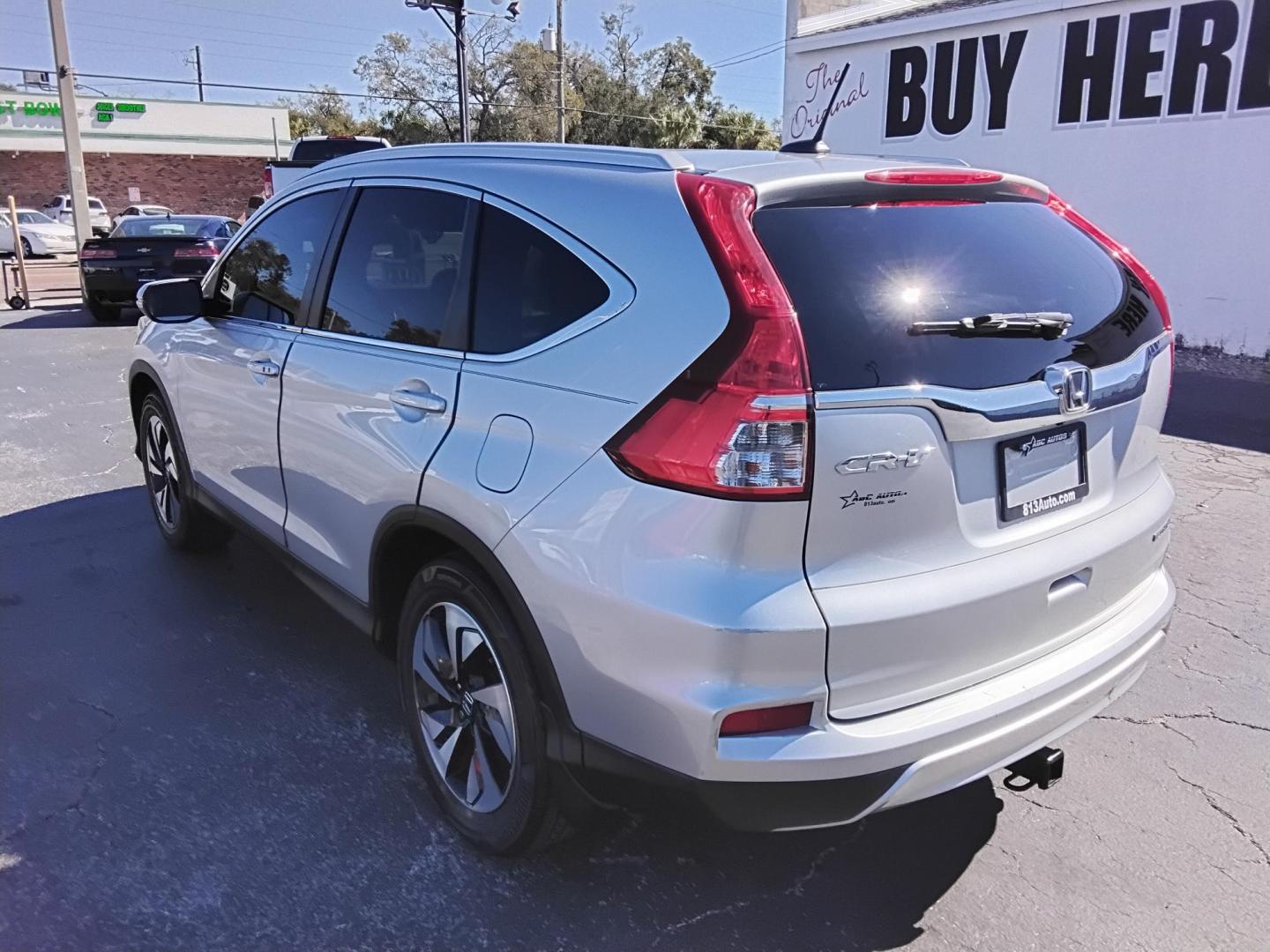 2015 SILVER /Beige Honda CR-V EX-L 2WD (5J6RM3H92FL) with an 2.4L L4 DOHC 16V engine, Continuously Variable Transmission transmission, located at 6112 N Florida Avenue, Tampa, FL, 33604, (888) 521-5131, 27.954929, -82.459534 - 499$ DOWN PLUS TAX & TAG. - Photo#8