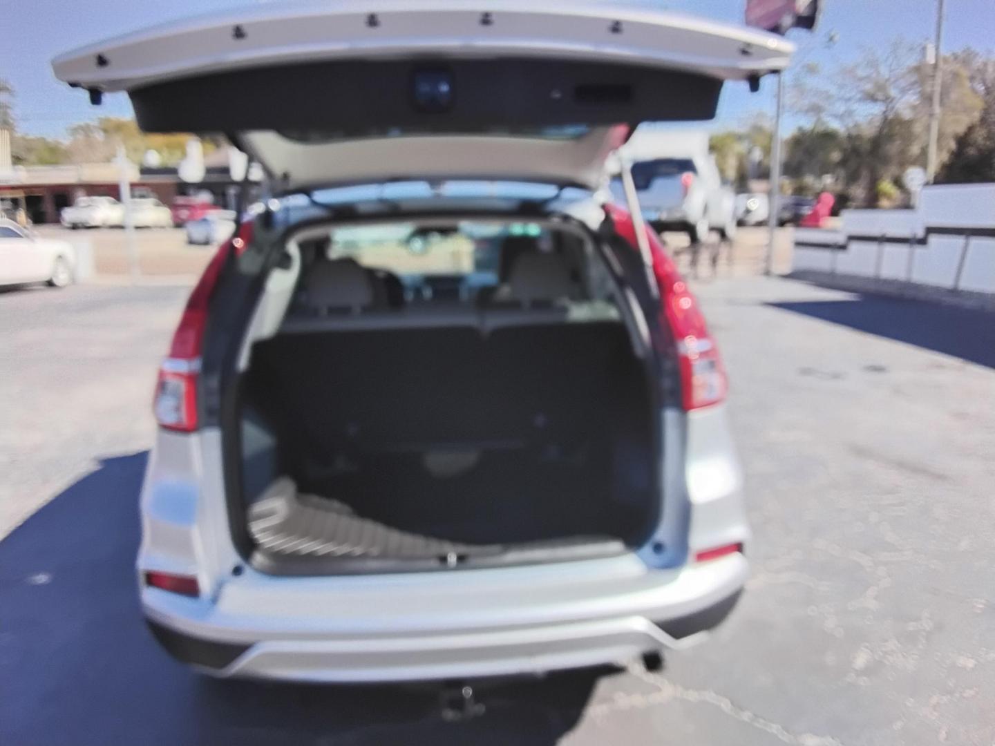 2015 SILVER /Beige Honda CR-V EX-L 2WD (5J6RM3H92FL) with an 2.4L L4 DOHC 16V engine, Continuously Variable Transmission transmission, located at 6112 N Florida Avenue, Tampa, FL, 33604, (888) 521-5131, 27.954929, -82.459534 - 499$ DOWN PLUS TAX & TAG. - Photo#13